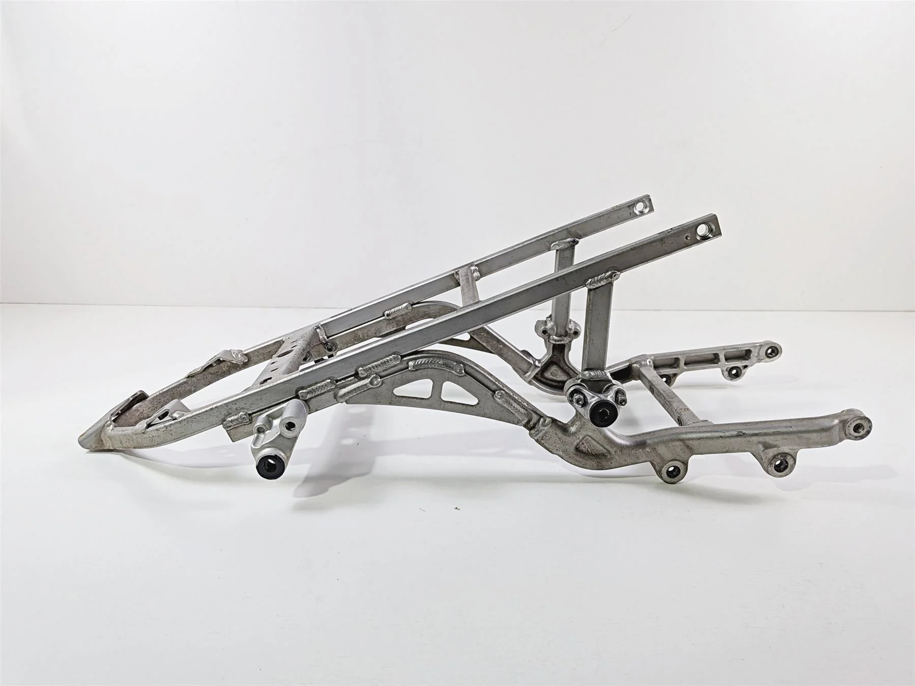 2005 KTM 950 LC8 Adventure Straight Rear Subframe Sub Frame 60003002000 - Image 9