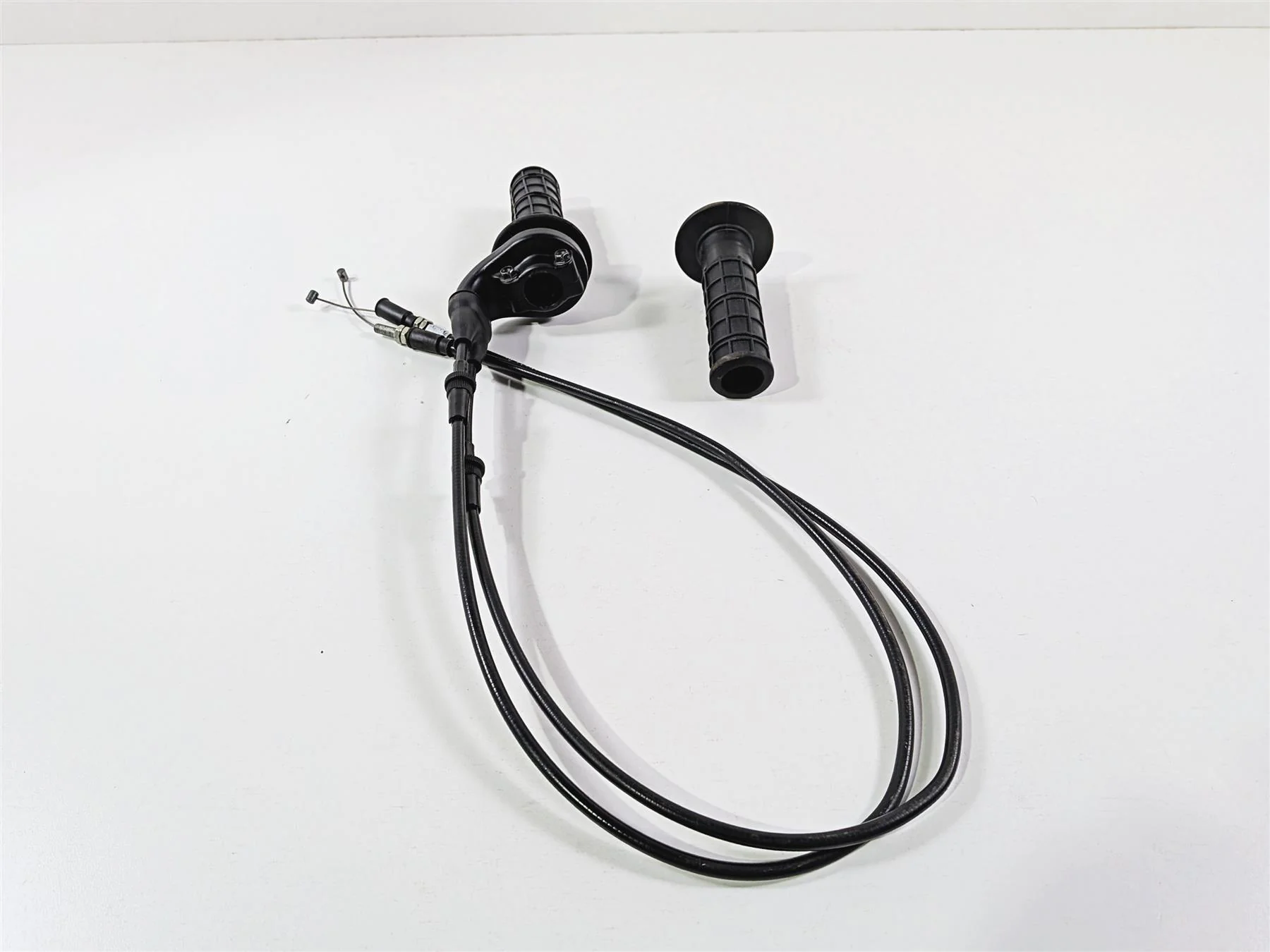 2005 KTM 950 LC8 Adventure Throttle Grip Handle Set 58702010000 - Image 3