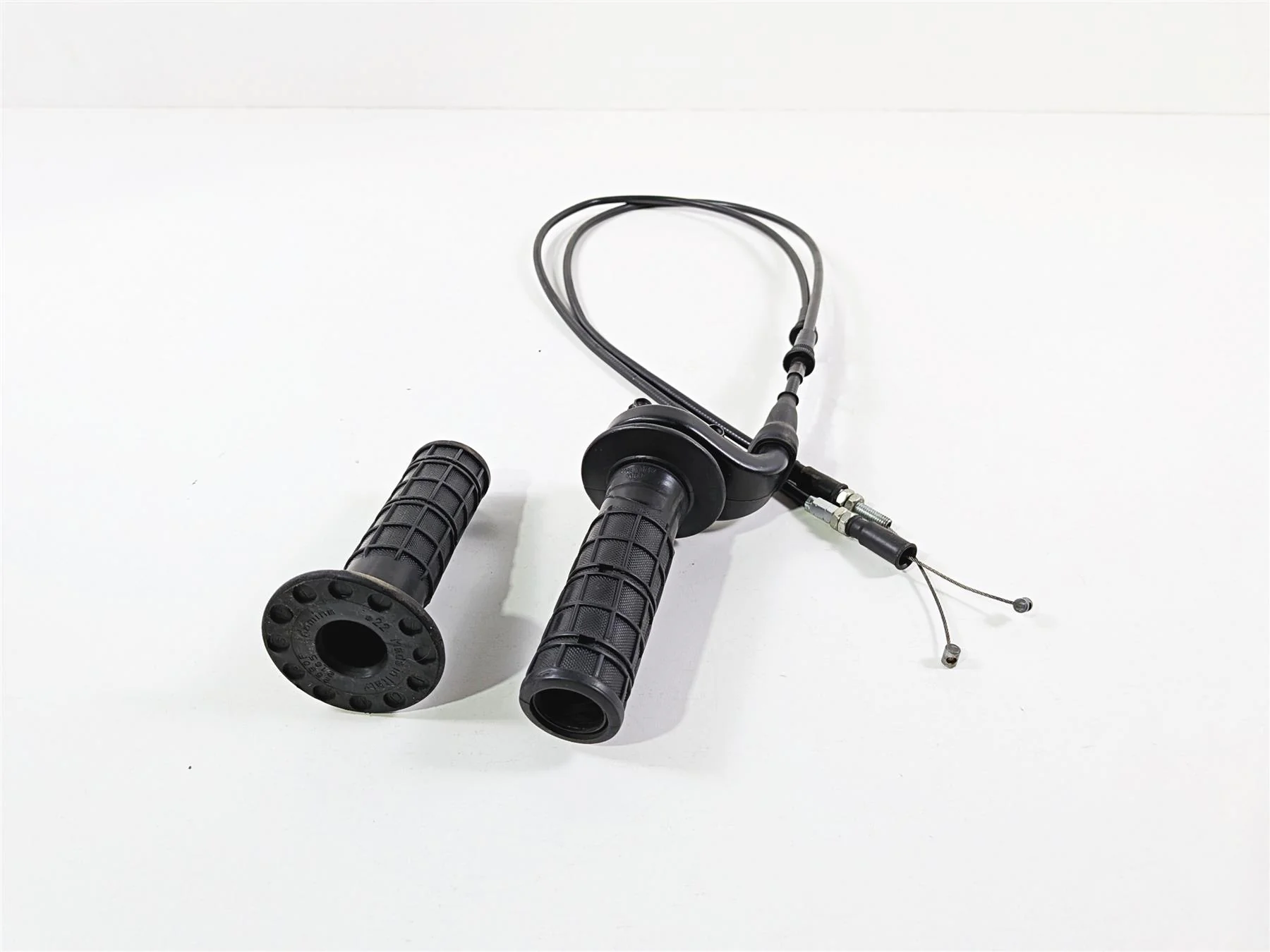 2005 KTM 950 LC8 Adventure Throttle Grip Handle Set 58702010000 - Image 5