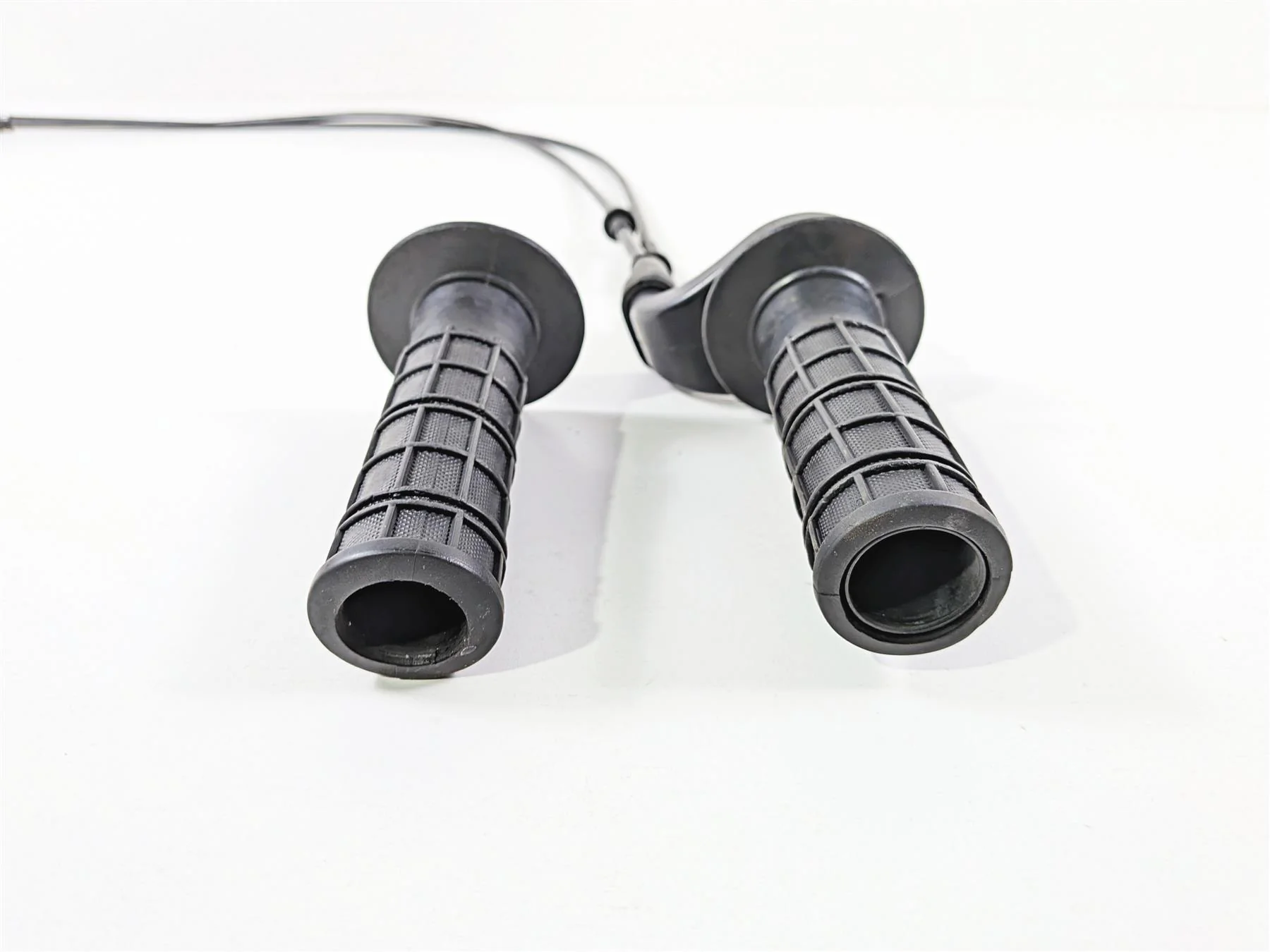 2005 KTM 950 LC8 Adventure Throttle Grip Handle Set 58702010000 - Image 7
