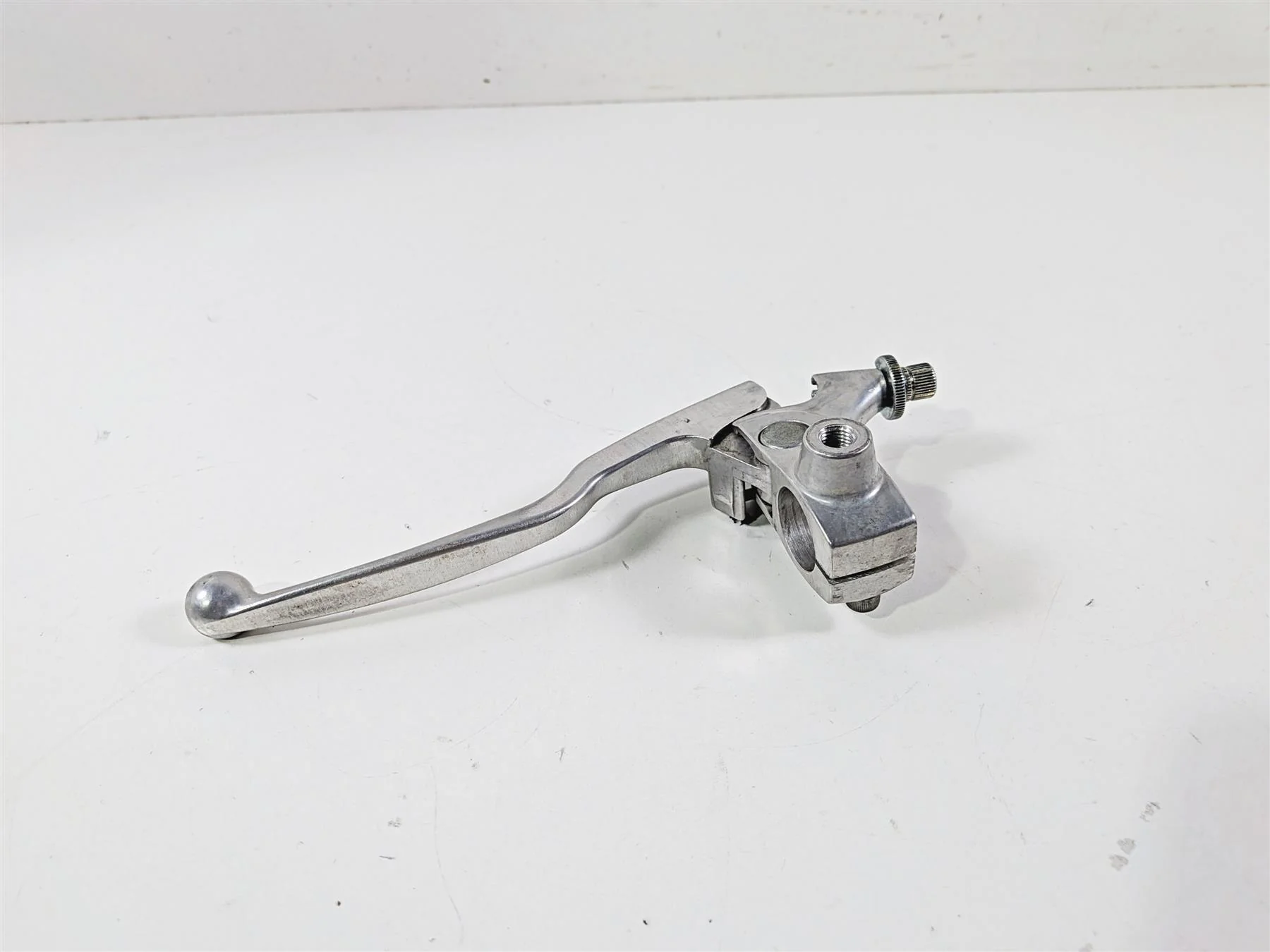 2005 Suzuki VZ800 M50 Boulevard Clutch Perch & Lever 57500-24B01 57500-24B02 - Image 3