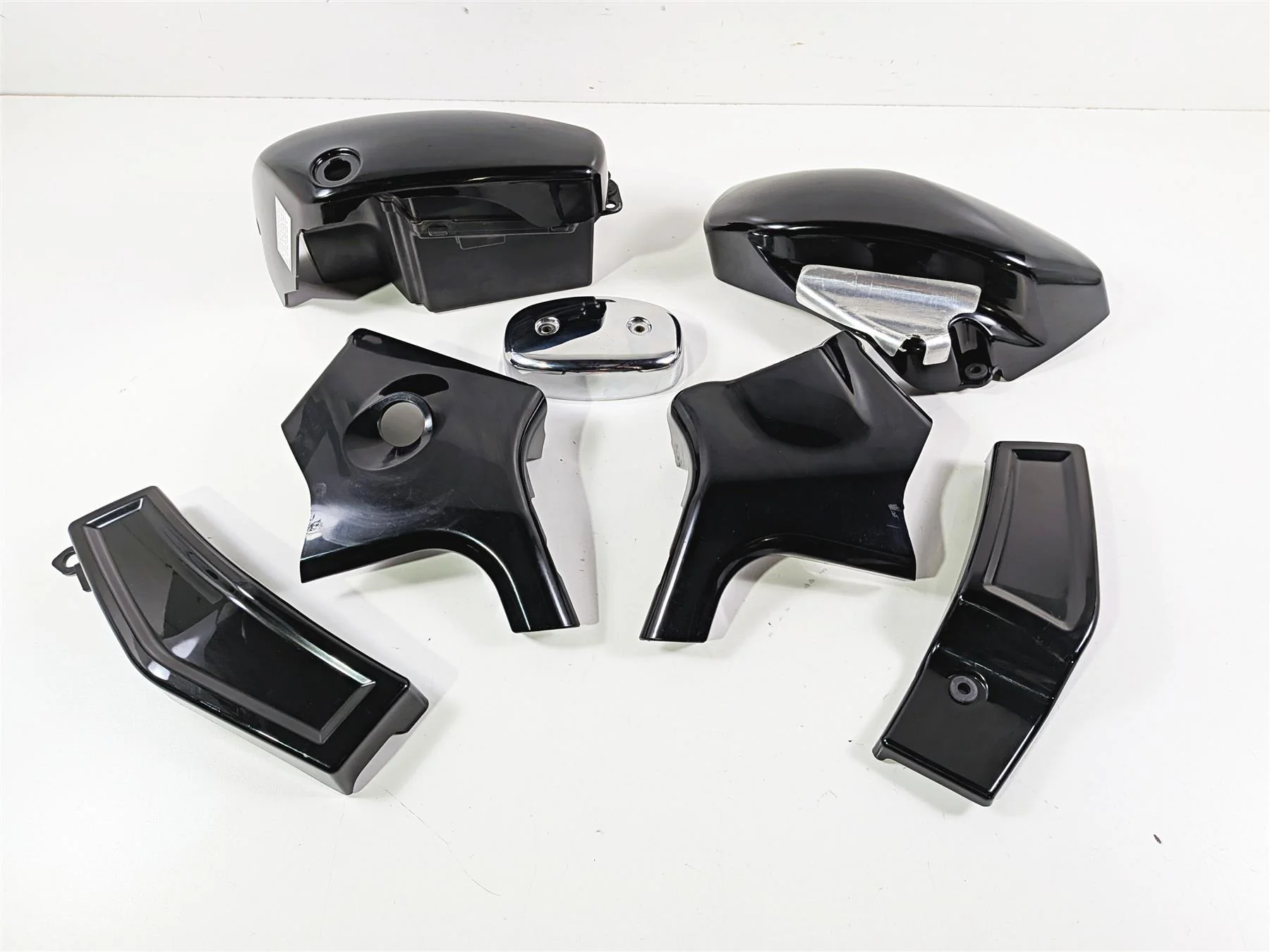 2005 Suzuki VZ800 M50 Boulevard Neck & Side Cover Fairing Set 47211-41F0