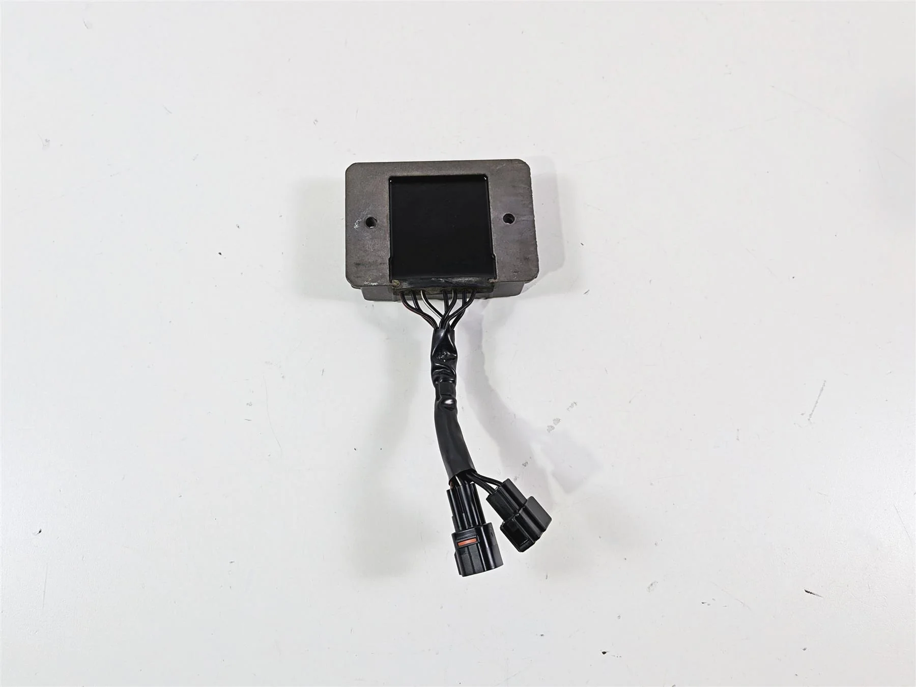 2005 Suzuki VZ800 M50 Boulevard Rectifier Voltage Regulator 32800-47H00 - Image 6