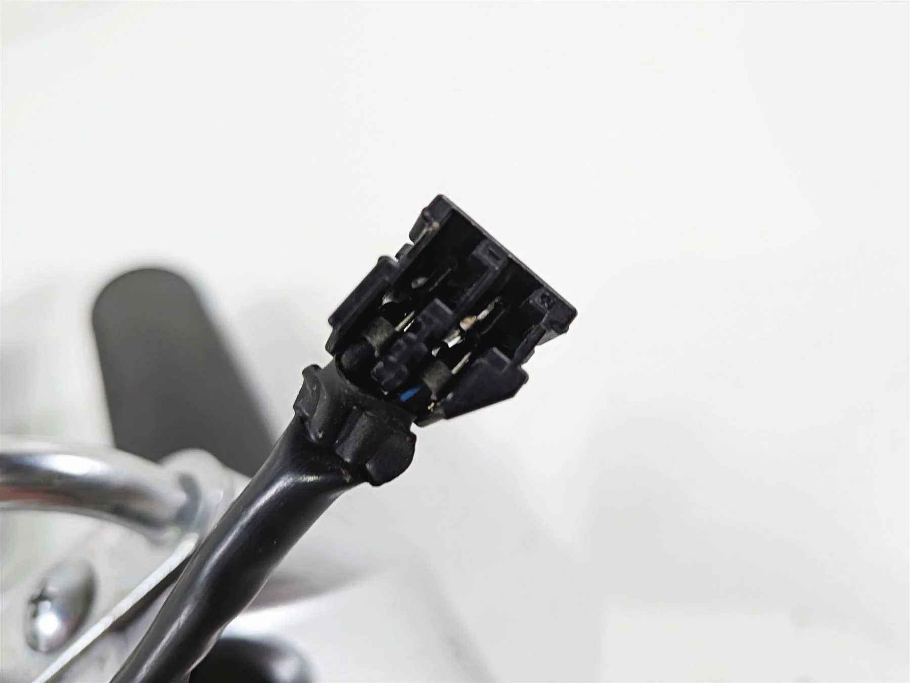 2005 Suzuki VZ800 M50 Boulevard Right Hand Control Switch -Read 37200-39G50 - Image 8