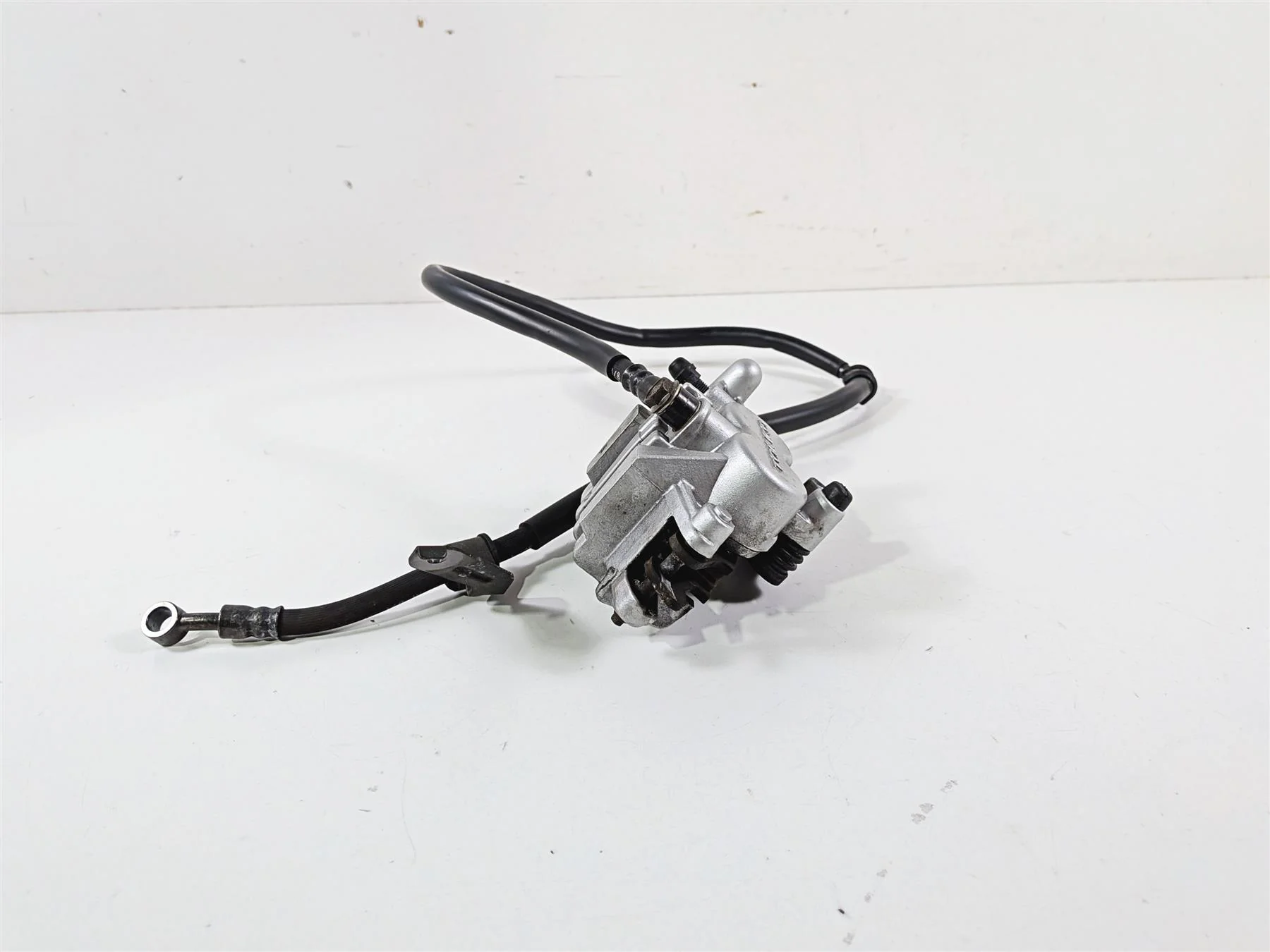 2005 Suzuki VZ800 M50 Boulevard Tokico Front Brake Caliper 59100-33DB0-999 - Image 3