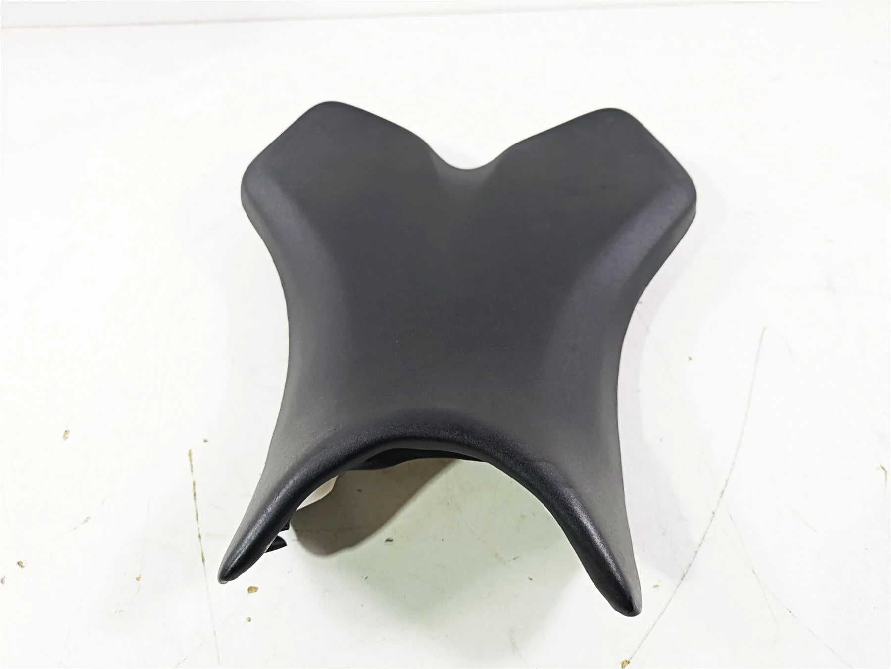 2005 Yamaha YZFR1 YZF R1 Front Rider Seat Saddle -No Tears 5VY-24710-00-00 - Image 2