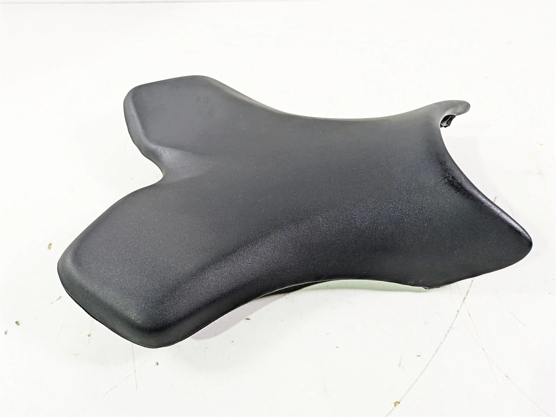 2005 Yamaha YZFR1 YZF R1 Front Rider Seat Saddle -No Tears 5VY-24710-00-00 - Image 5