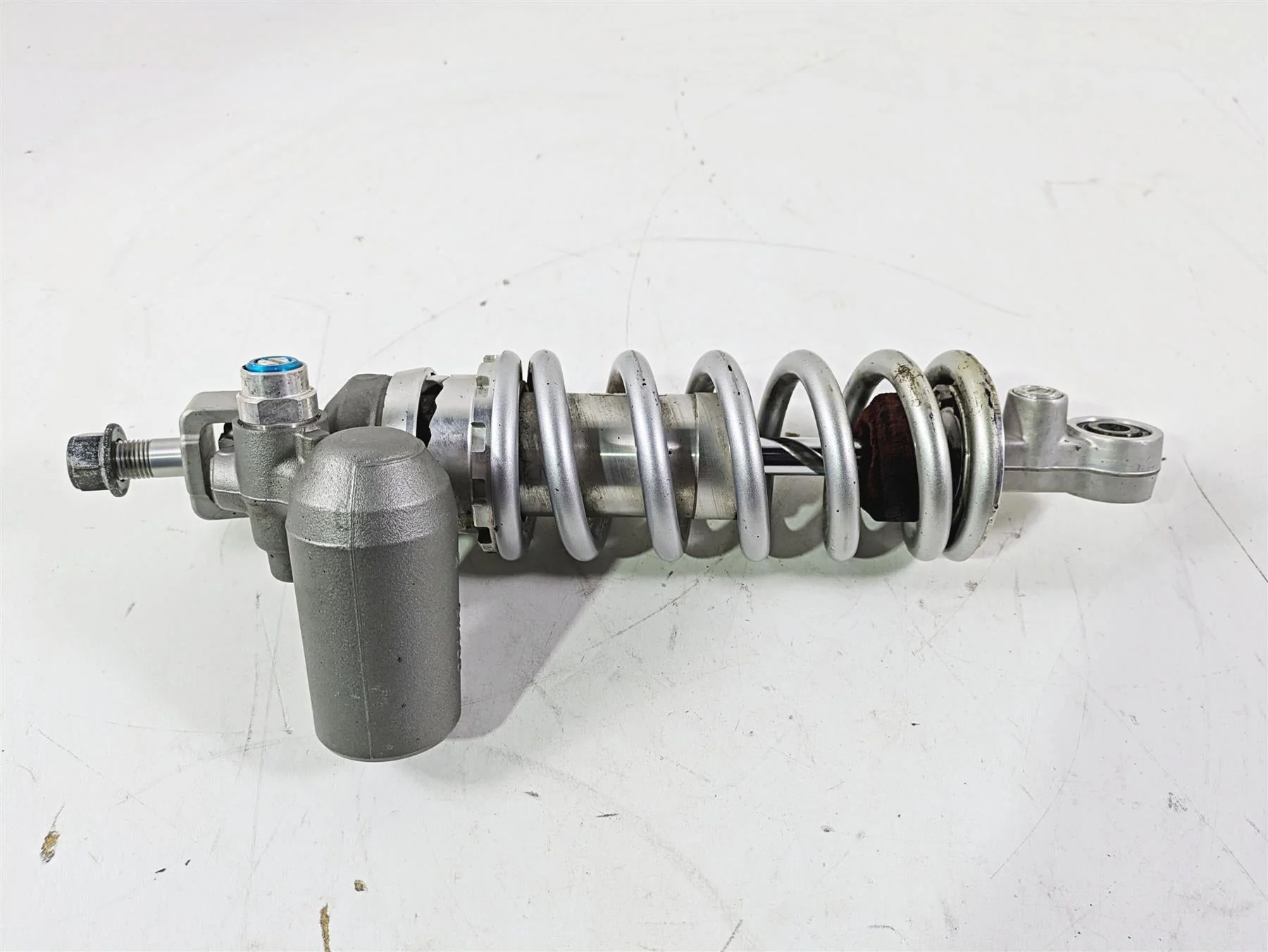 2005 Yamaha YZFR1 YZF R1 Rear Suspension Shock Damper 5VY-22210-10-00