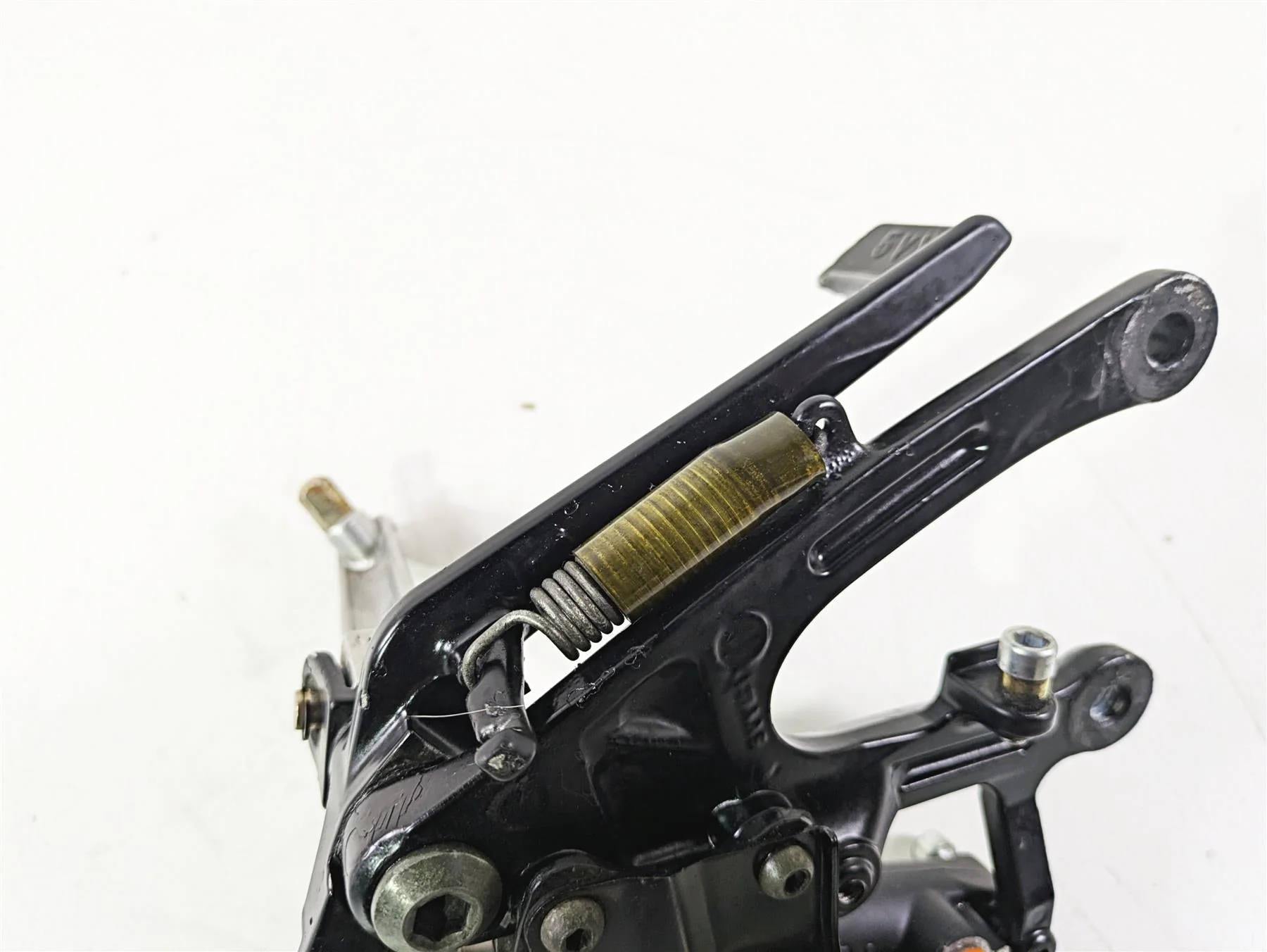 2005 Yamaha YZFR1 YZF R1 Right Footpeg & Master Cylinder Set 5VY-27443-01 - Image 11