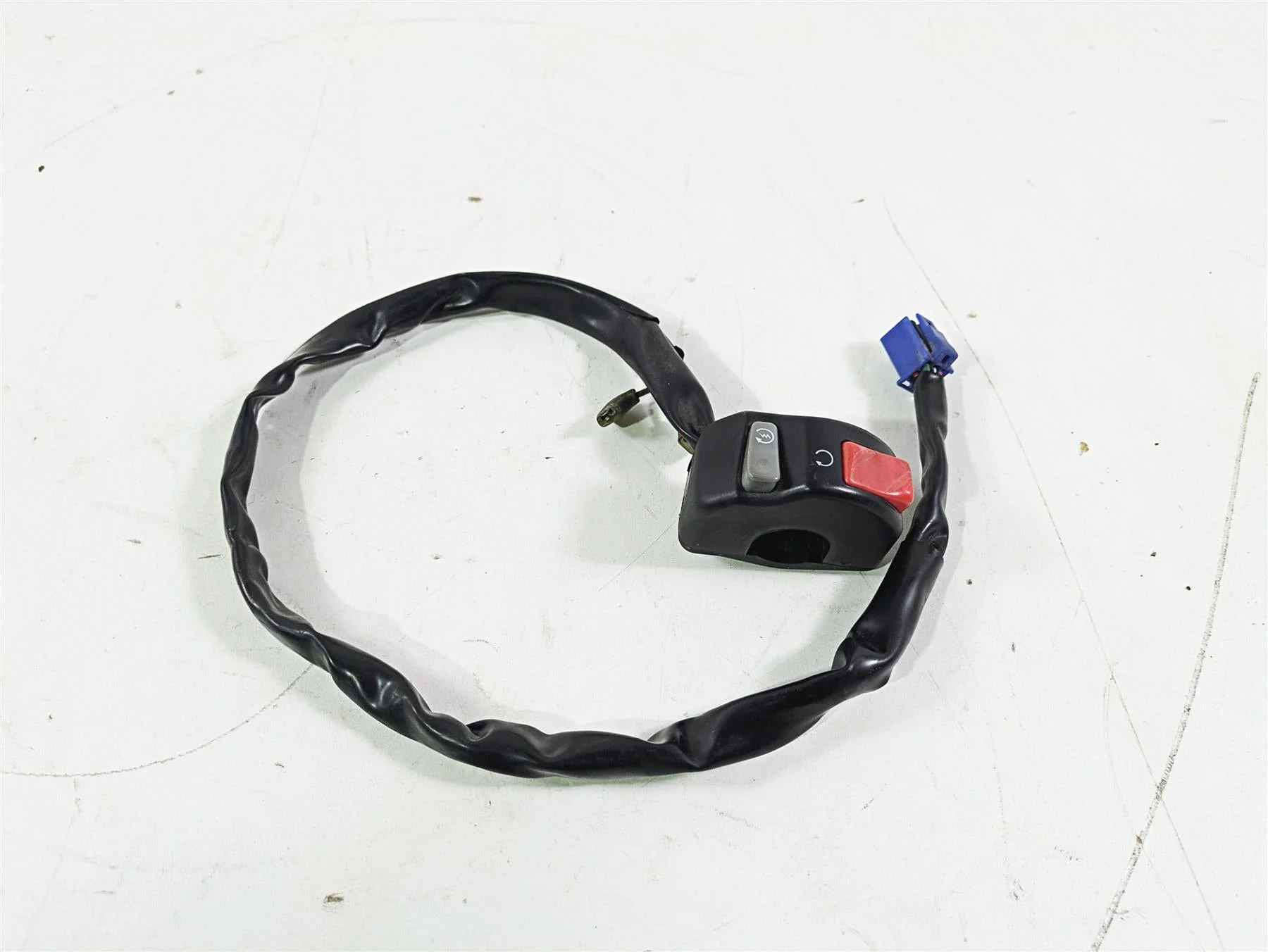 2005 Yamaha YZFR1 YZF R1 Right Hand Control Switch Start Kill Stop 5PW-83975-00
