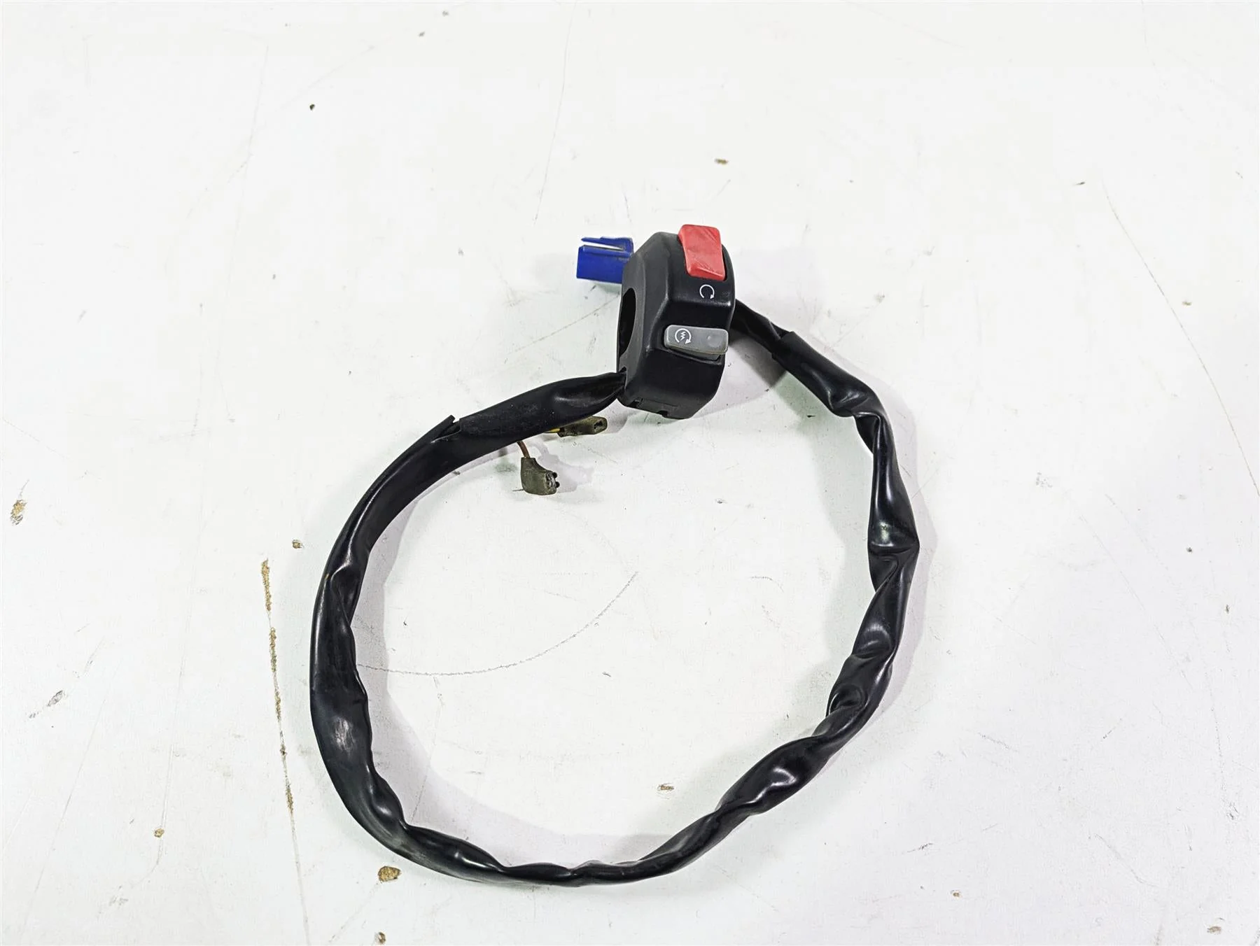 2005 Yamaha YZFR1 YZF R1 Right Hand Control Switch Start Kill Stop 5PW-83975-00 - Image 12