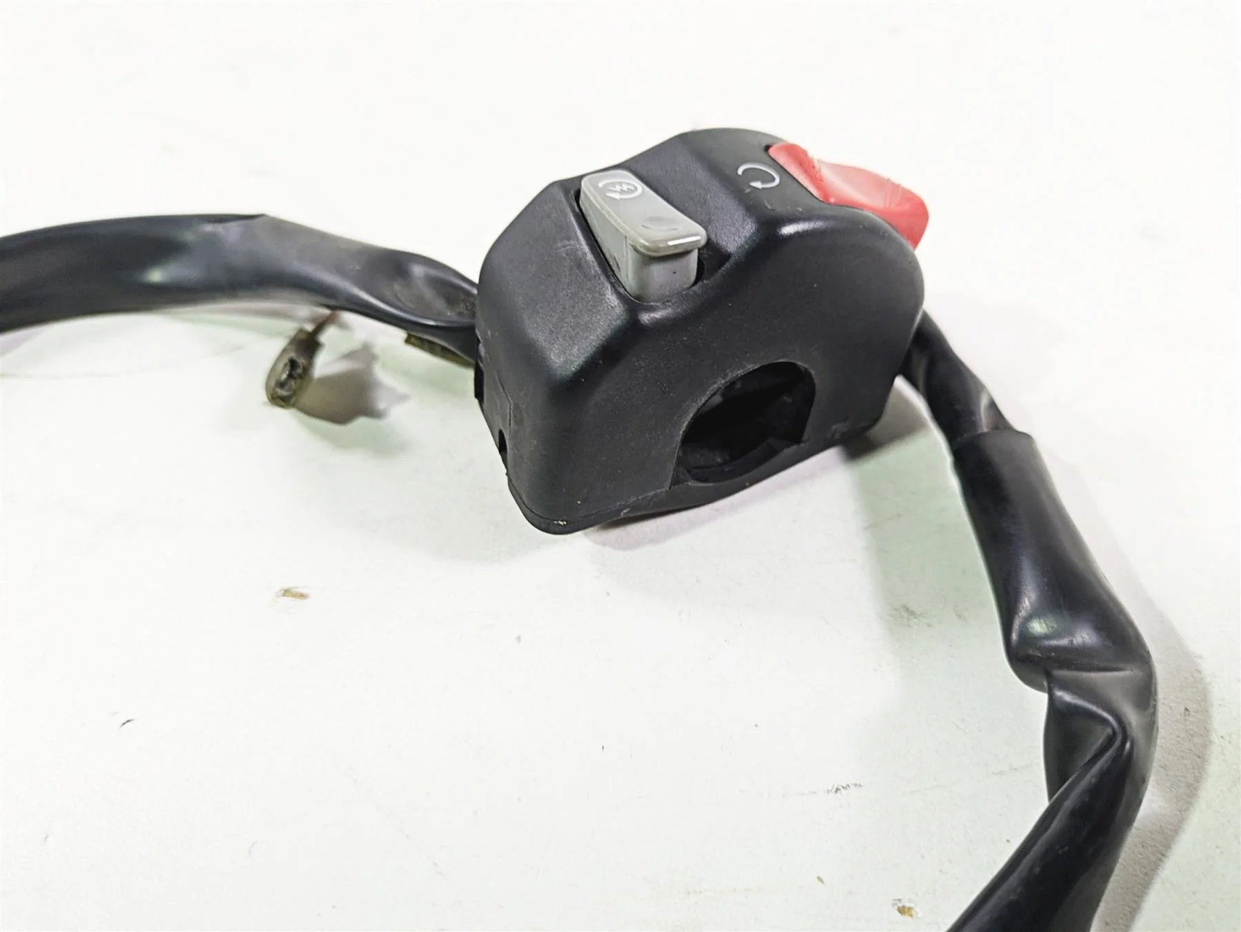 2005 Yamaha YZFR1 YZF R1 Right Hand Control Switch Start Kill Stop 5PW-83975-00 - Image 7