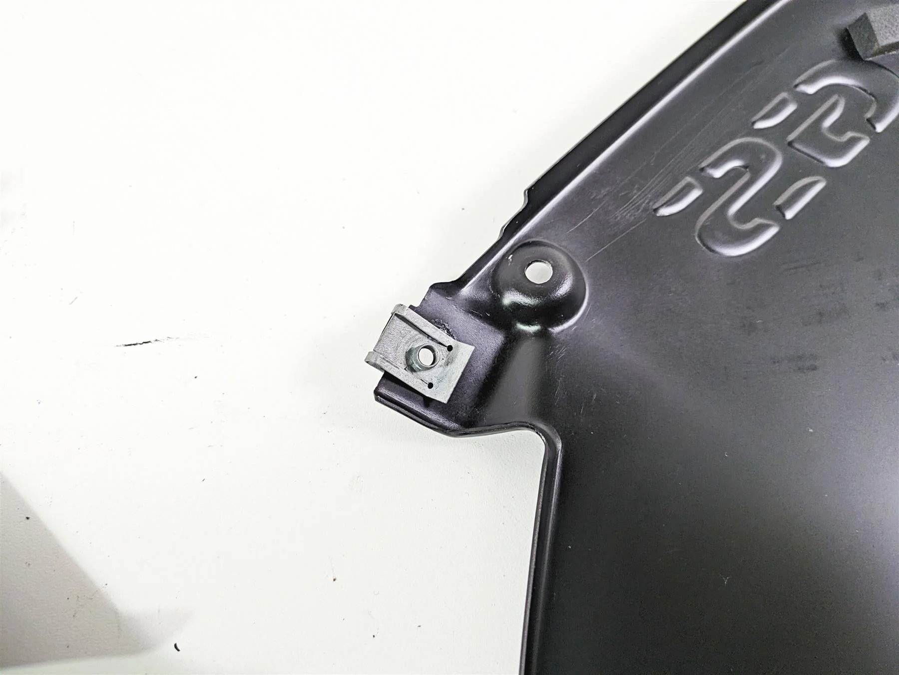 2006 BMW R1200GS K255 Adv Between Leg Side Cover Set 46637698234 46637727269 - Image 12
