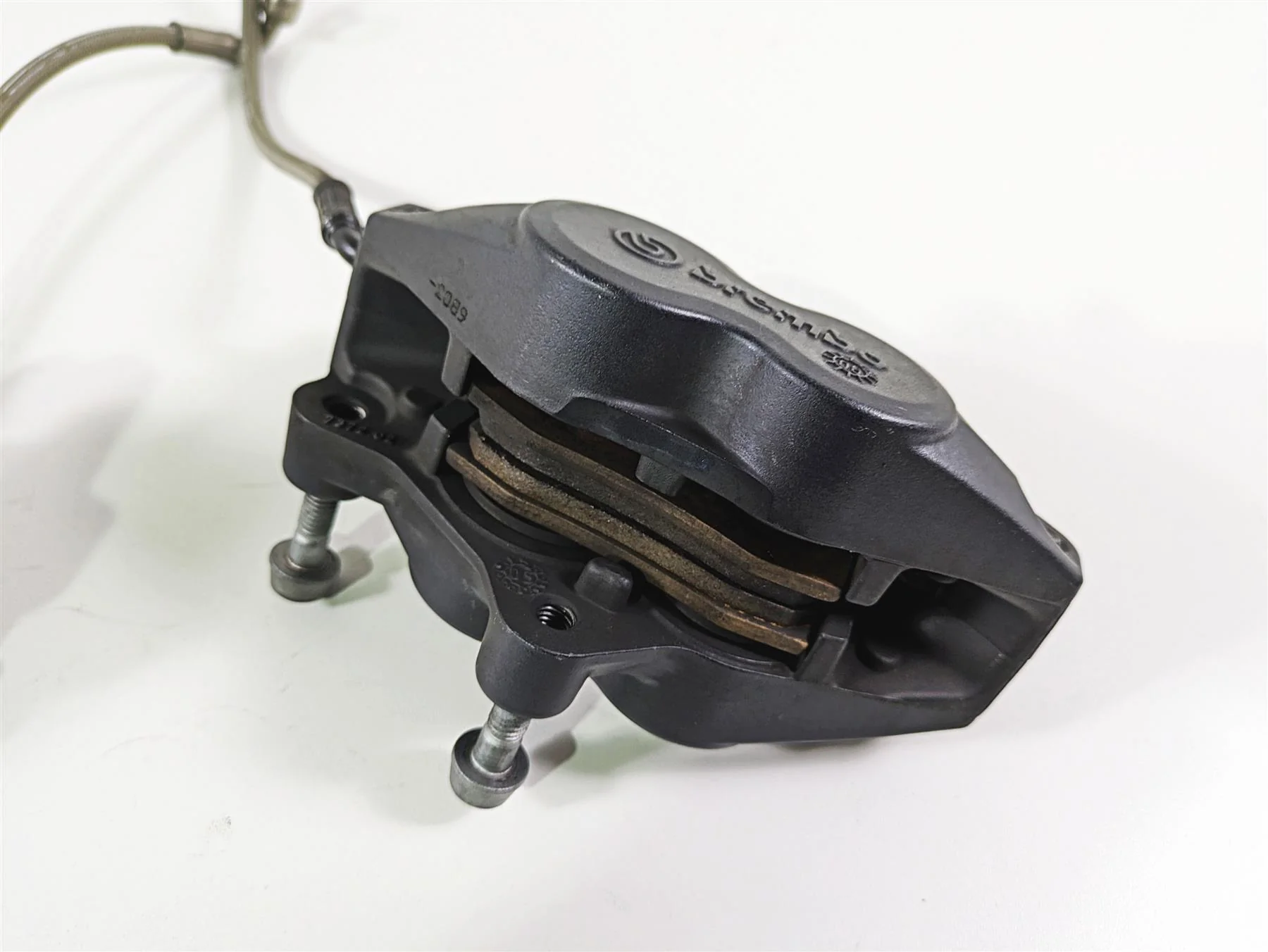 2006 BMW R1200GS K255 Adv Brembo Front Brake Caliper Set 34117711438 34117711439 - Image 10
