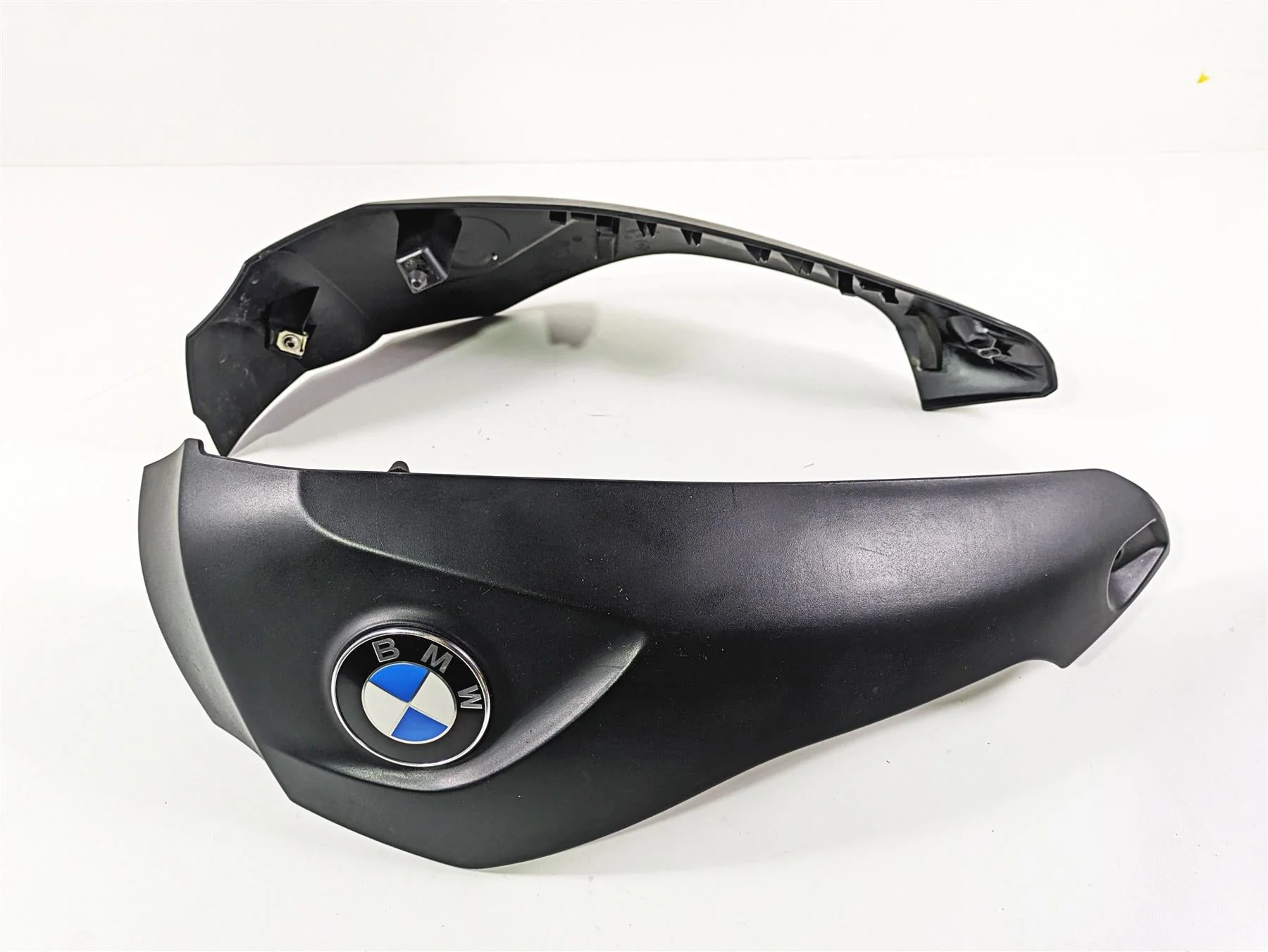 2006 BMW R1200GS K255 Adv Emblem Tank Side Cover Set 46637694966 46637694965 - Image 3