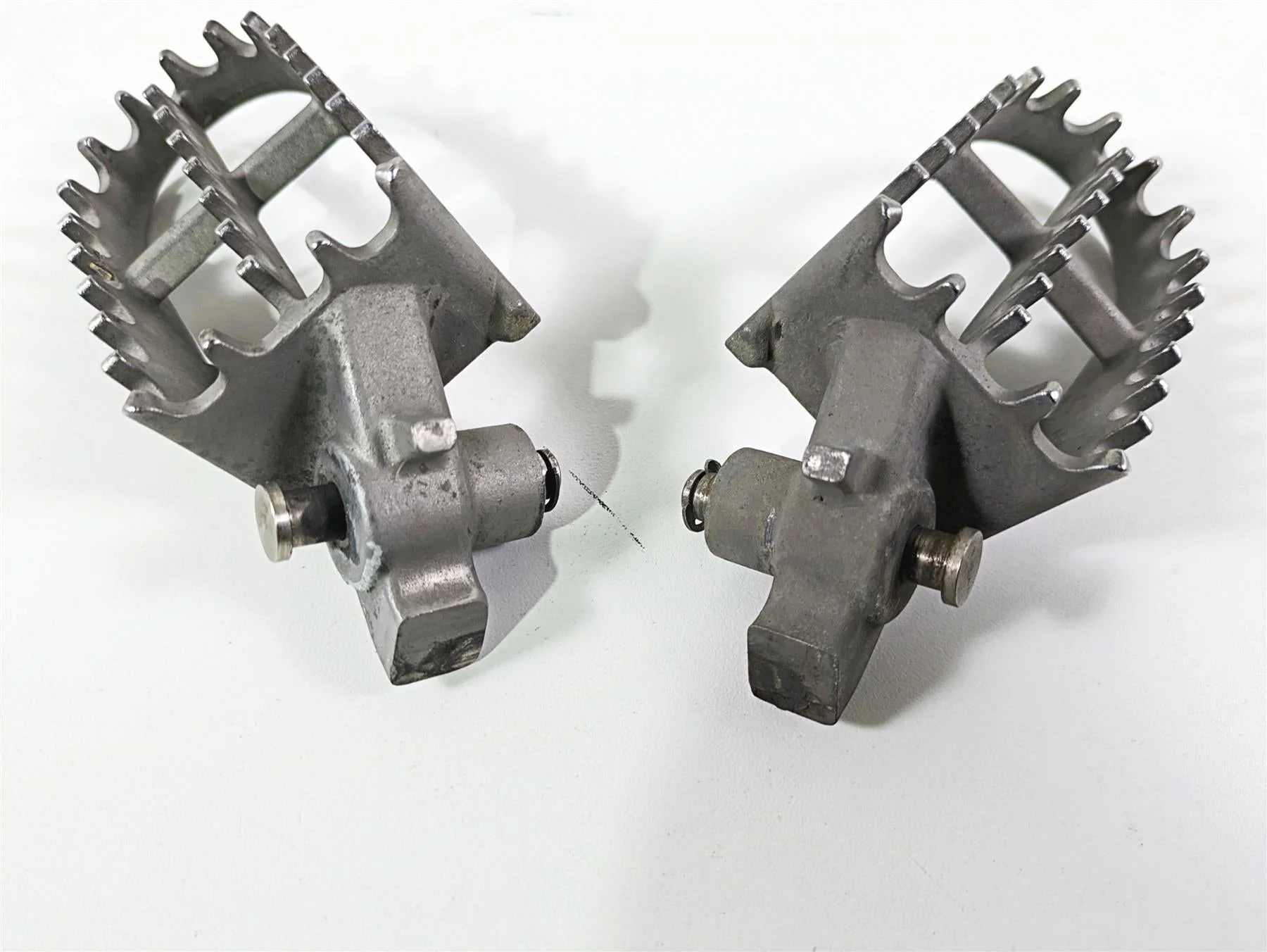 2006 BMW R1200GS K255 Adv Front Footpeg Rest Set 46717694557 - Image 11