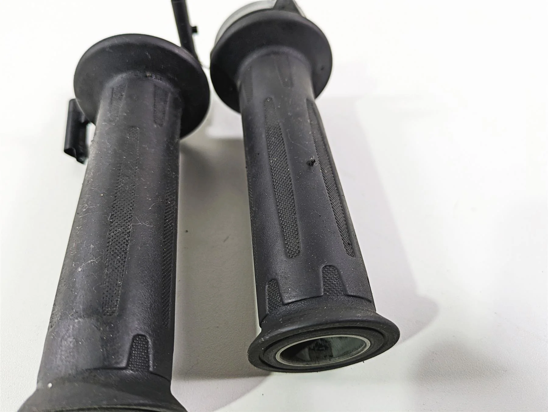 2006 BMW R1200GS K255 Adv Heated Handlebar Grips Set 61317727067 61317695470 - Image 10