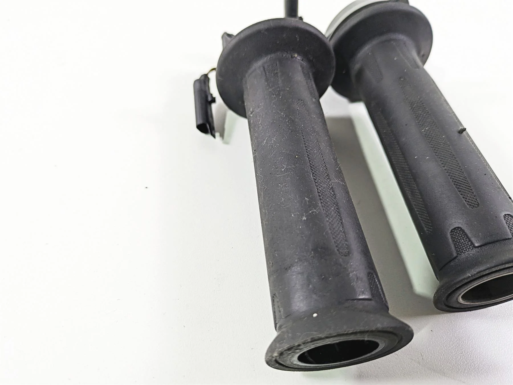 2006 BMW R1200GS K255 Adv Heated Handlebar Grips Set 61317727067 61317695470 - Image 9