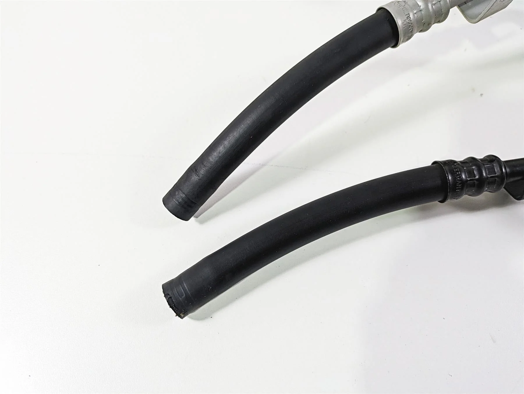 2006 BMW R1200GS K255 Adv Oil Cooler & Lines Hoses Set 17217703608 - Image 7