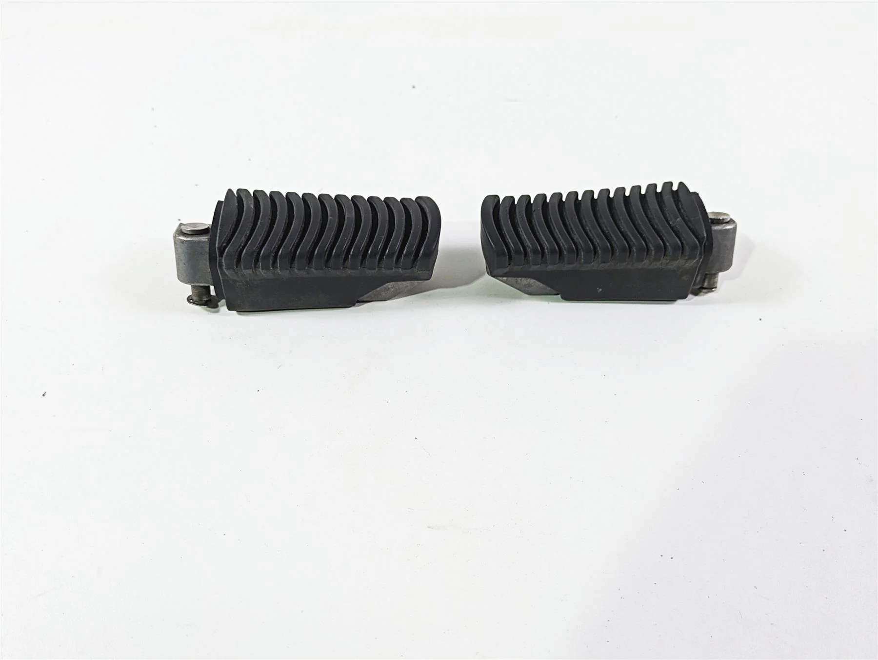 2006 BMW R1200GS K255 Adv Rear Passenger Footpeg Foot Peg Set - Read 46717664225 - Image 6