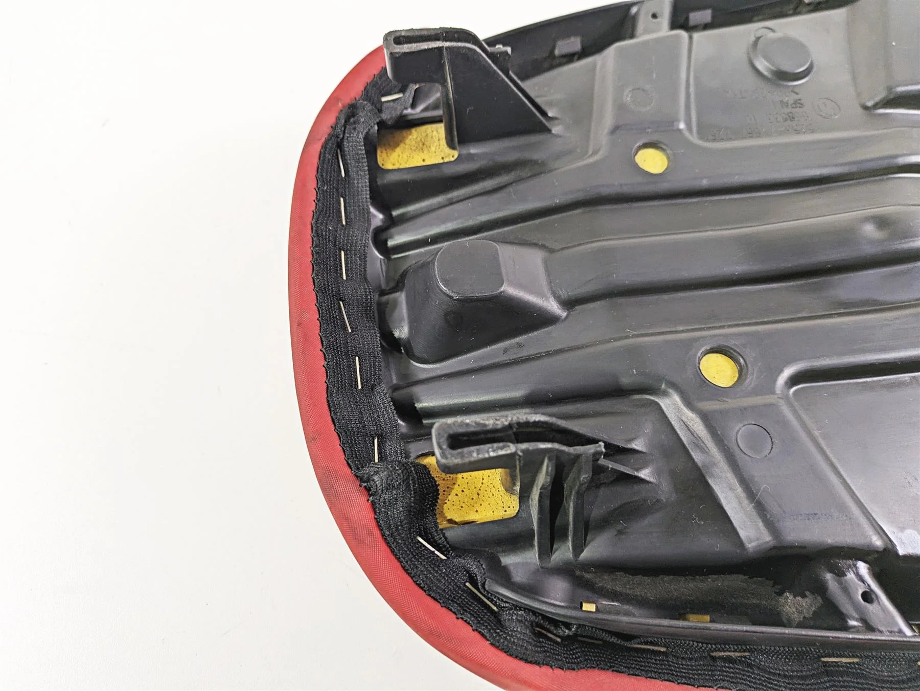 2006 BMW R1200GS K255 Adv Rear Passenger Seat Saddle Red Black 52537709357 - Image 10