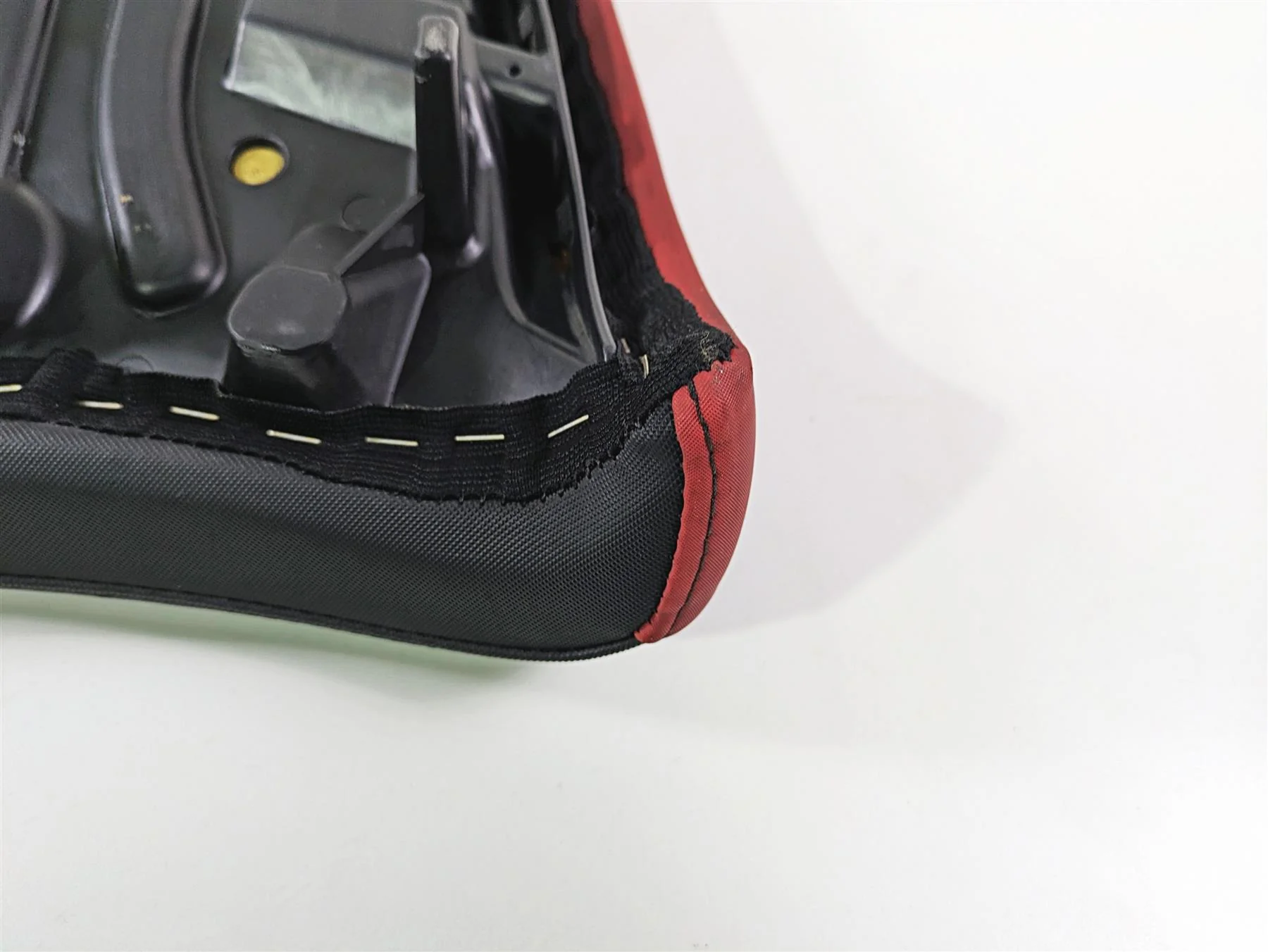 2006 BMW R1200GS K255 Adv Rear Passenger Seat Saddle Red Black 52537709357 - Image 12