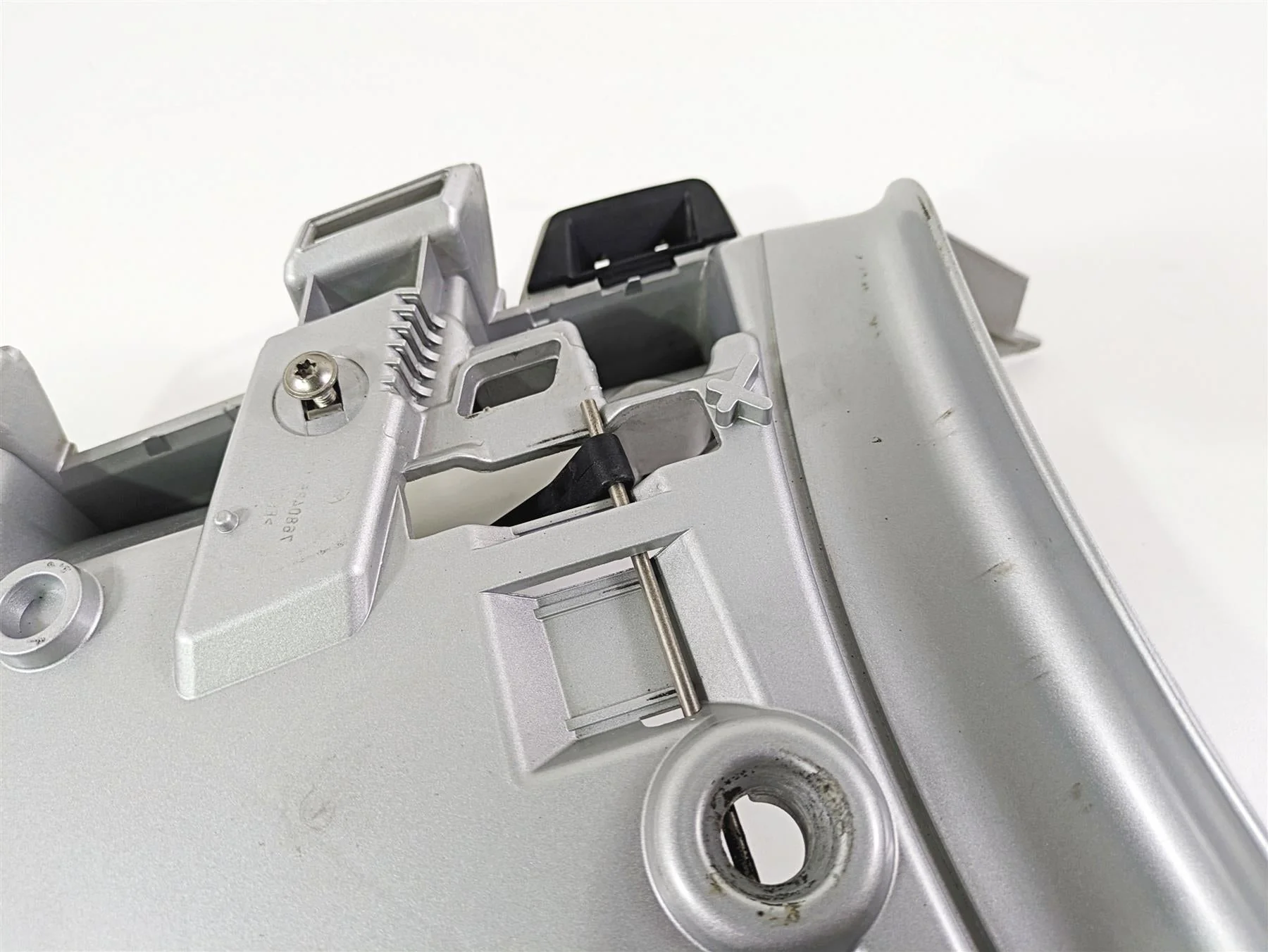 2006 BMW R1200GS K255 Adv Rear Support Under Rack 46547574774 46547693422 - Image 8