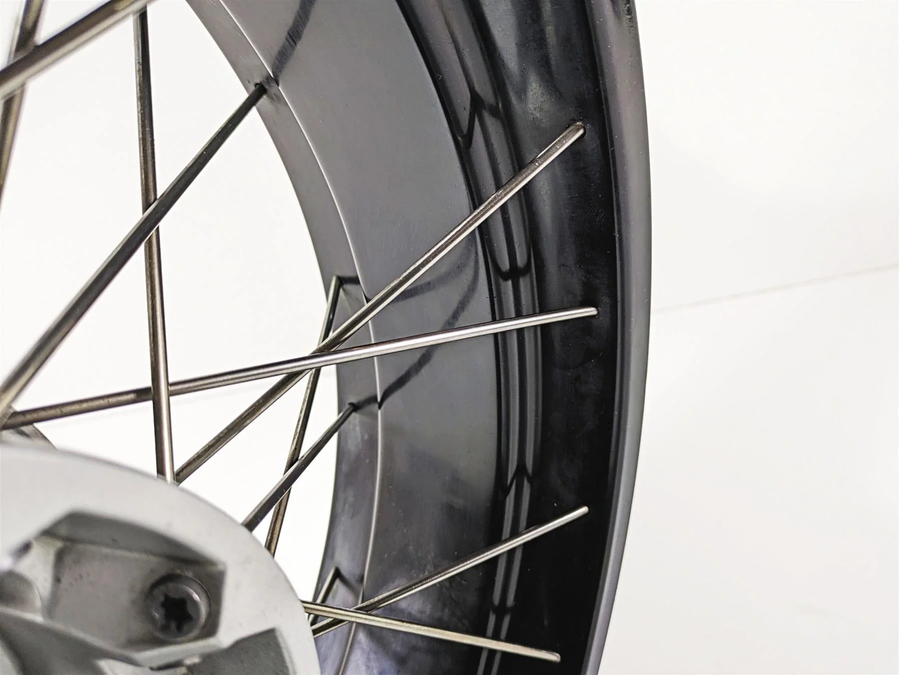 2006 BMW R1200GS K255 Adv Straight 17x4 Rear Wheel Spoke Rim 36317710861 - Image 11