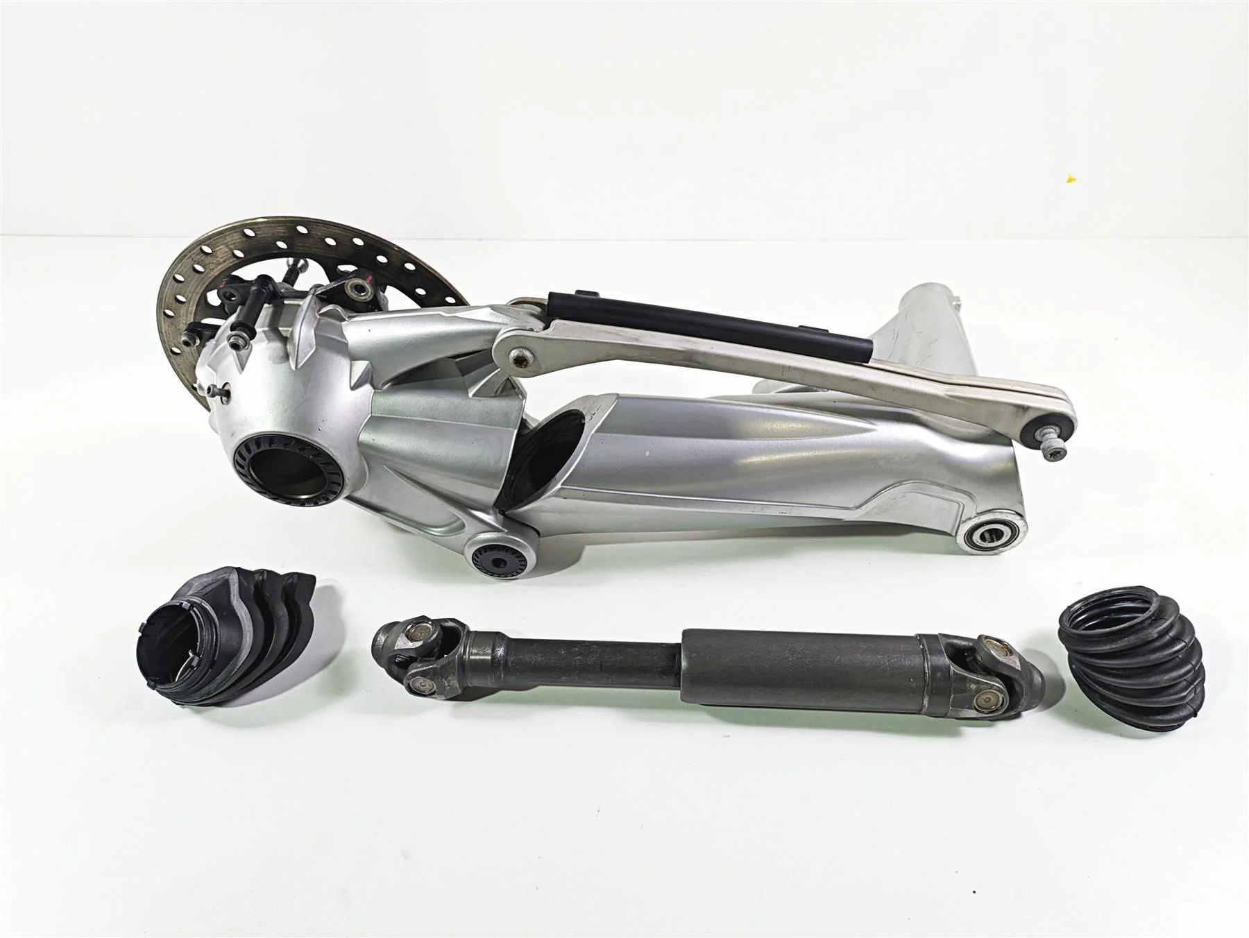 2006 BMW R1200GS K255 Adv Swingarm Differential Drive Shaft 31/11 33117726889