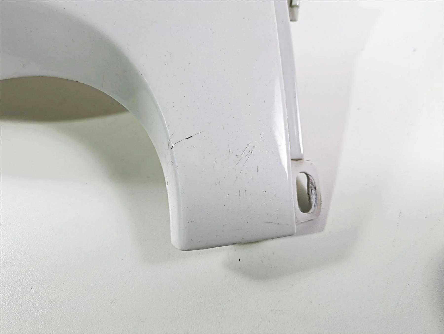 2006 BMW R1200GS K255 Adv Tank Center Cover Fairing 46637706283 46637706284 - Image 5