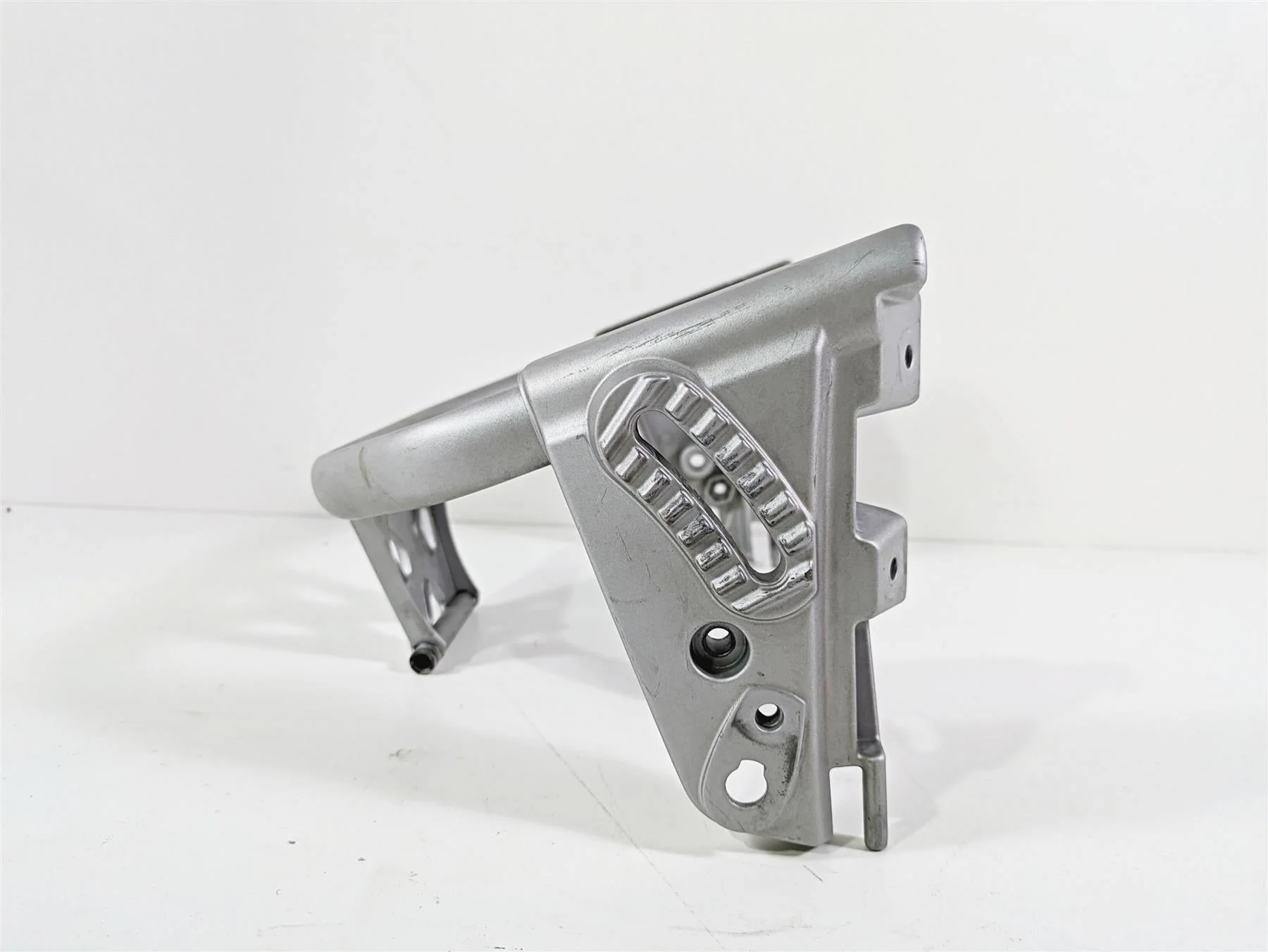 2006 BMW R1200GS K255 Adv Windshield Headlight Support Mount Bracket 46637702712 - Image 5