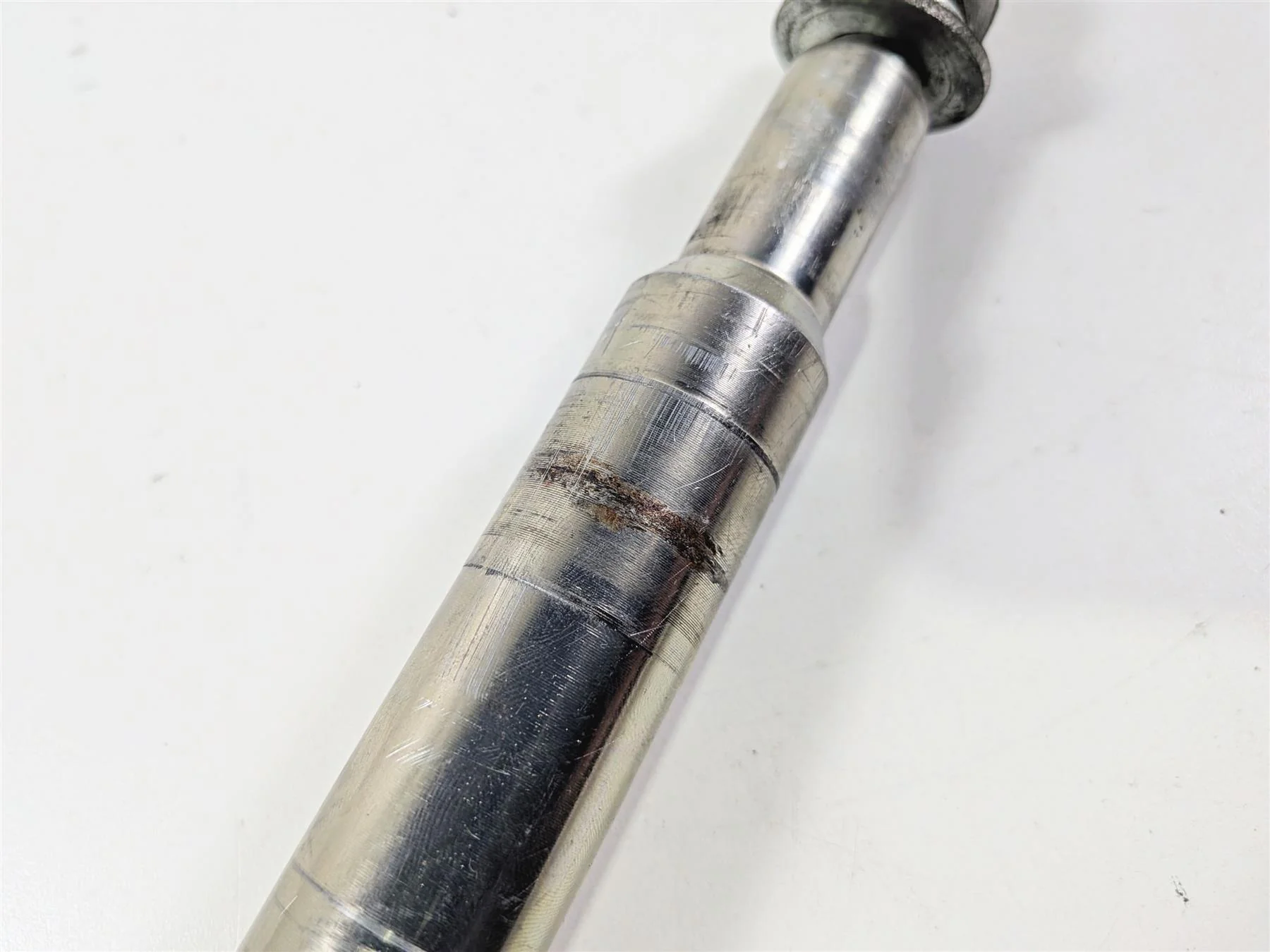 2006 Harley Davidson Dyna FXDBI Street Bob Front Axle Wheel Spindle 40928-06 - Image 9