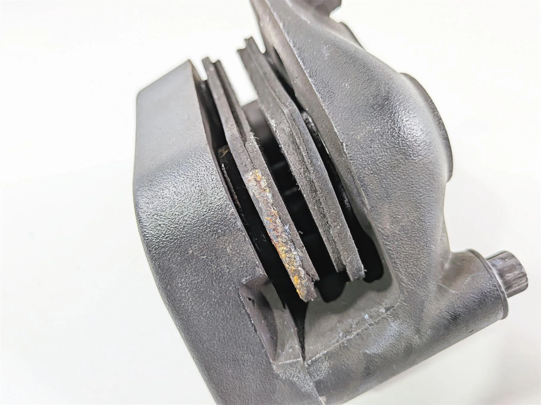 2006 Harley Davidson Dyna FXDBI Street Bob Front Brake Caliper 44046-00D - Image 8
