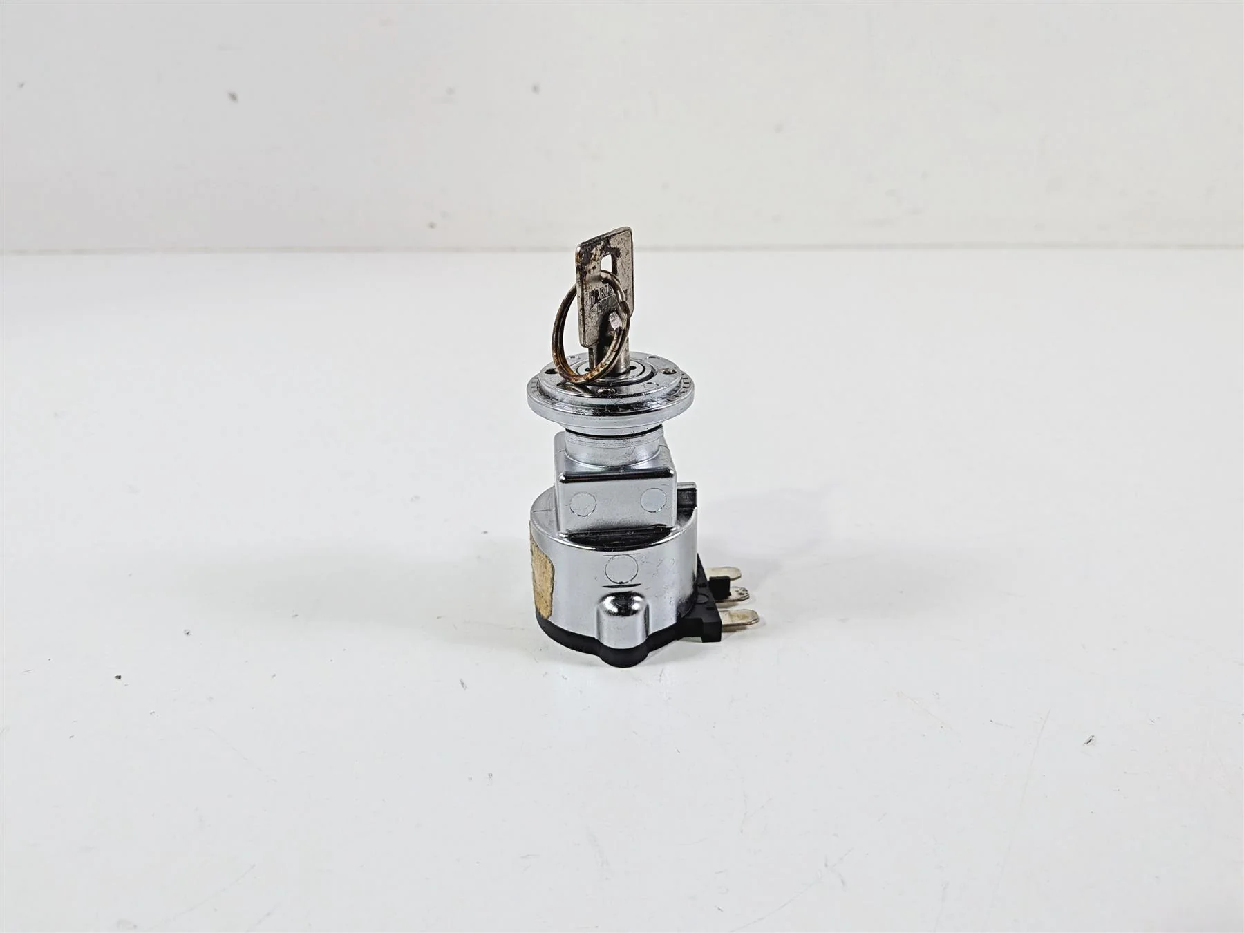 2006 Harley Davidson Dyna FXDBI Street Bob Ignition Switch Key Lock Set 71559-06 - Image 3