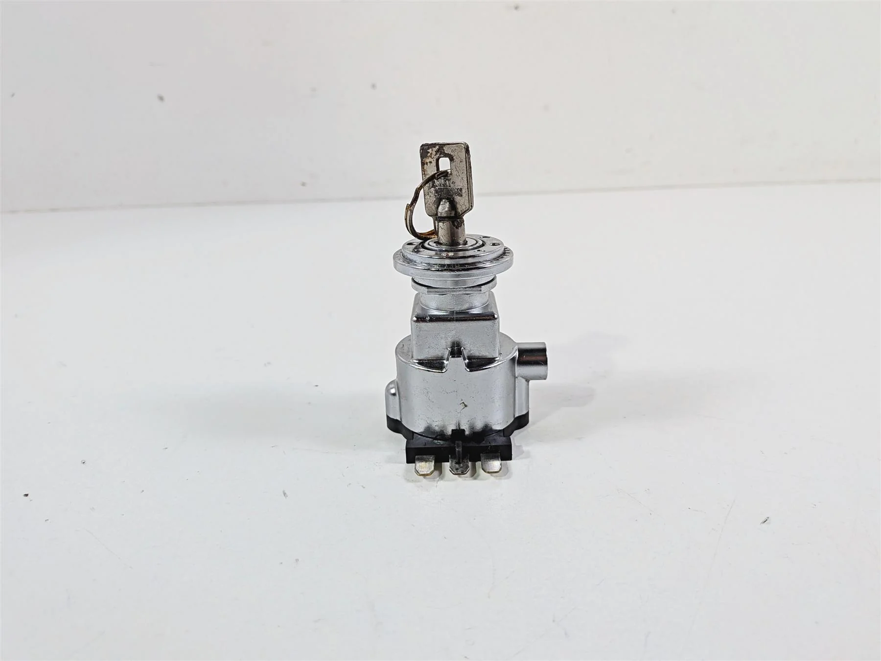 2006 Harley Davidson Dyna FXDBI Street Bob Ignition Switch Key Lock Set 71559-06 - Image 6