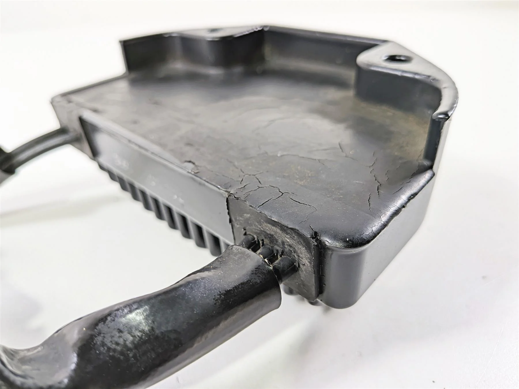 2006 Harley Davidson Dyna FXDBI Street Bob Rectifier Voltage Regulator 74631-06 - Image 11