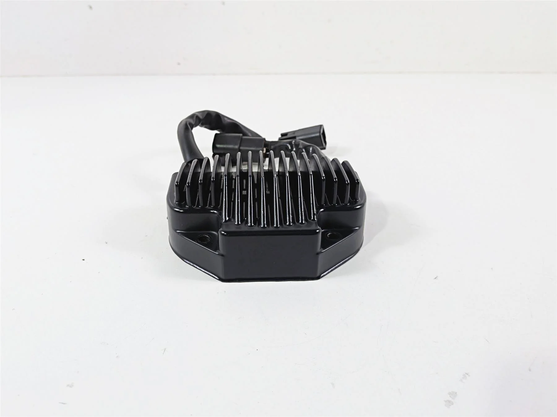 2006 Harley Davidson Dyna FXDBI Street Bob Rectifier Voltage Regulator 74631-06 - Image 4