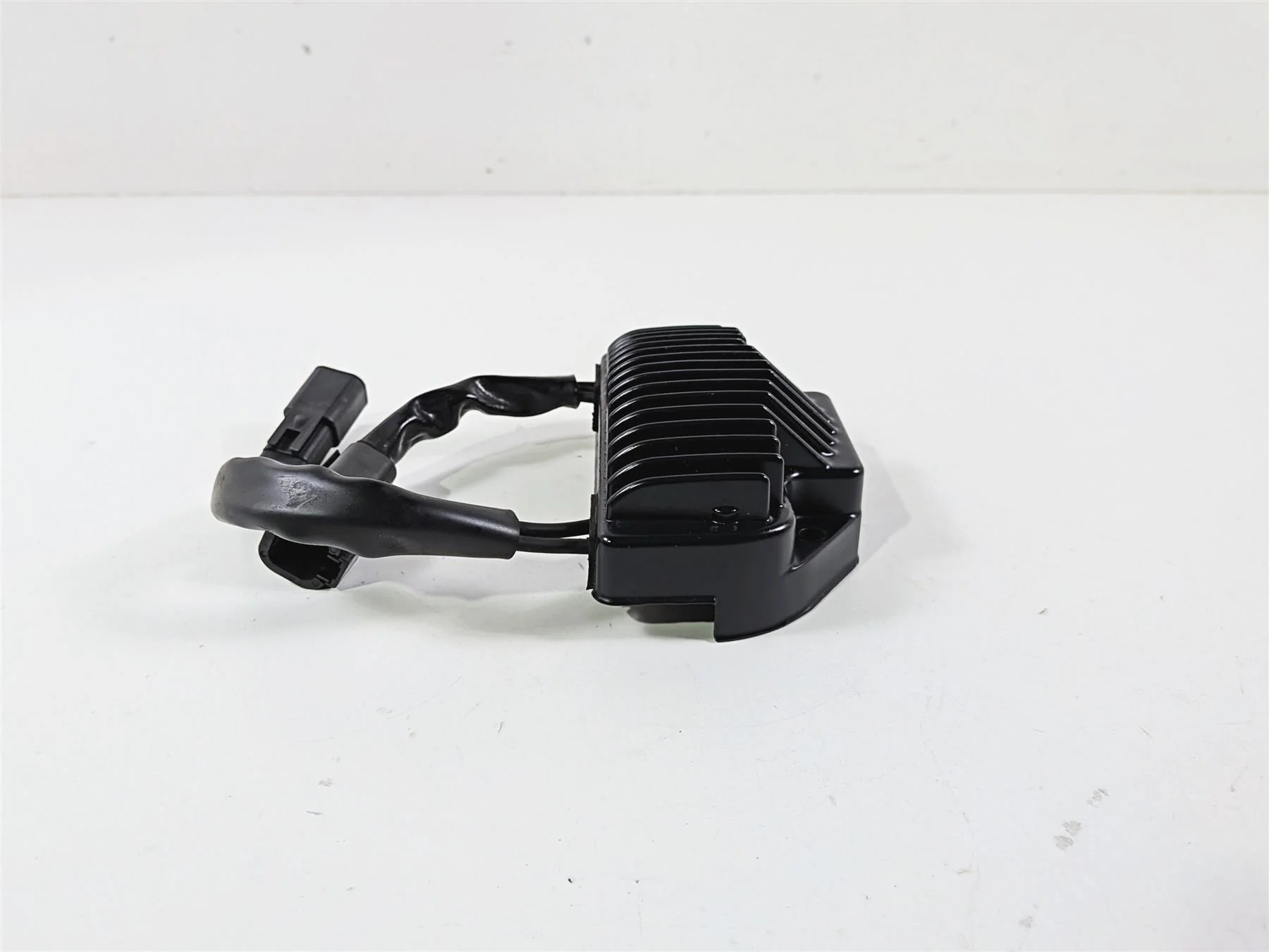 2006 Harley Davidson Dyna FXDBI Street Bob Rectifier Voltage Regulator 74631-06 - Image 5