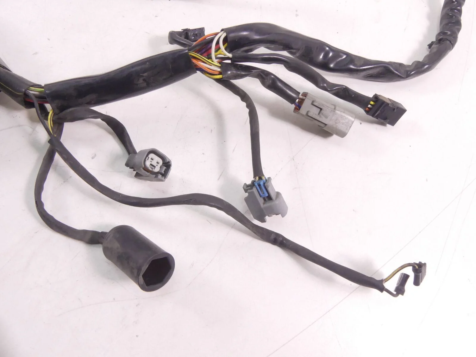 2006 Harley FLSTCI Softail Heritage Main Wiring Harness Loom - No Cut 70431-06 - Image 9