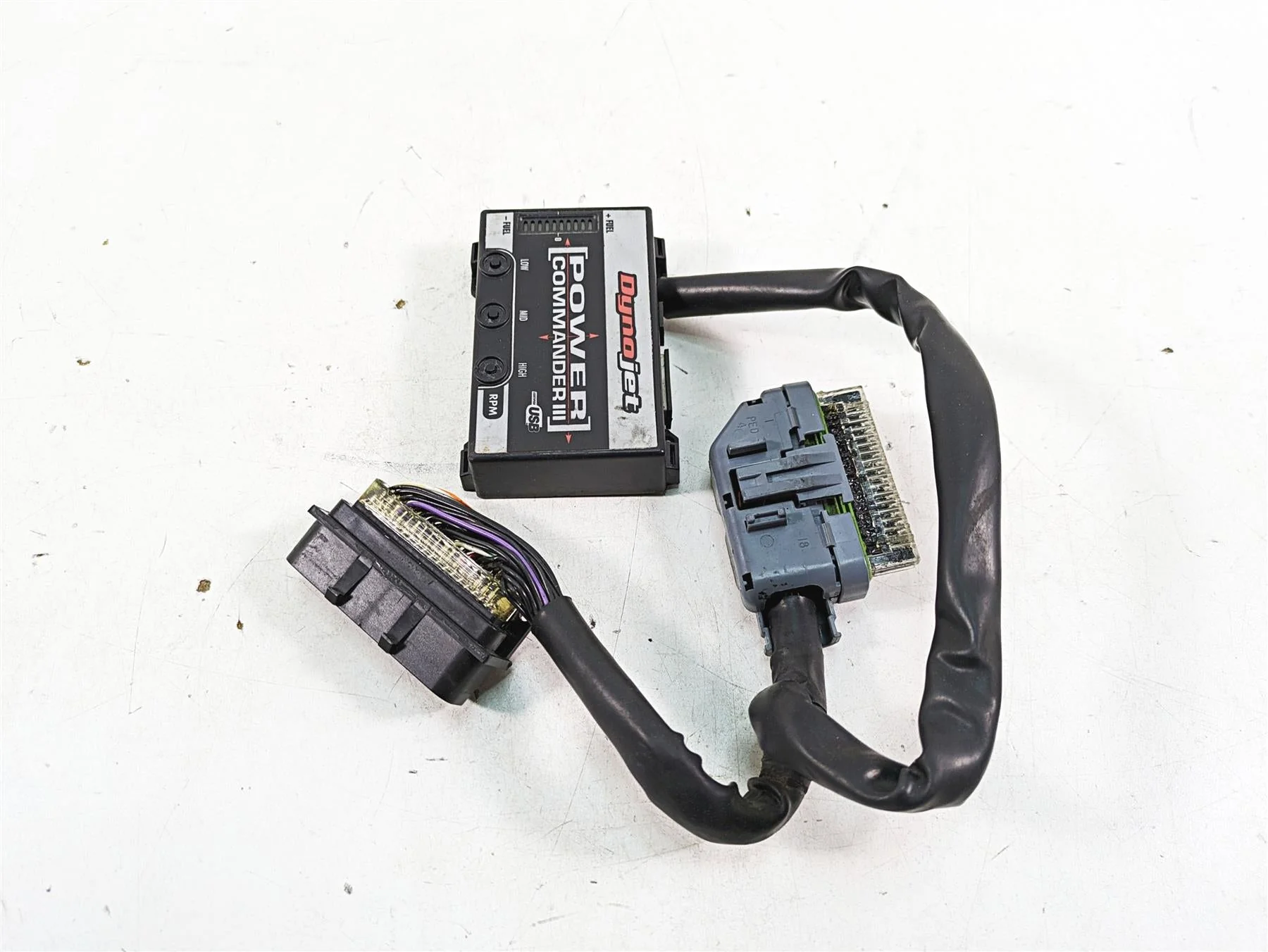 2006 Harley FLSTI Softail Heritage Dynojet Power Commander 3 Module 805-511 - Image 2