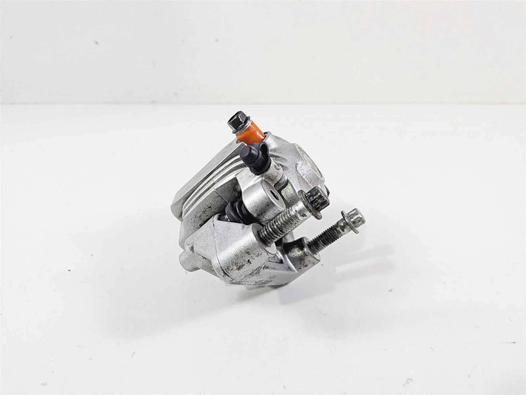 2006 Harley Sportster XL1200 C Front Brake Caliper 44121-04A - Image 3