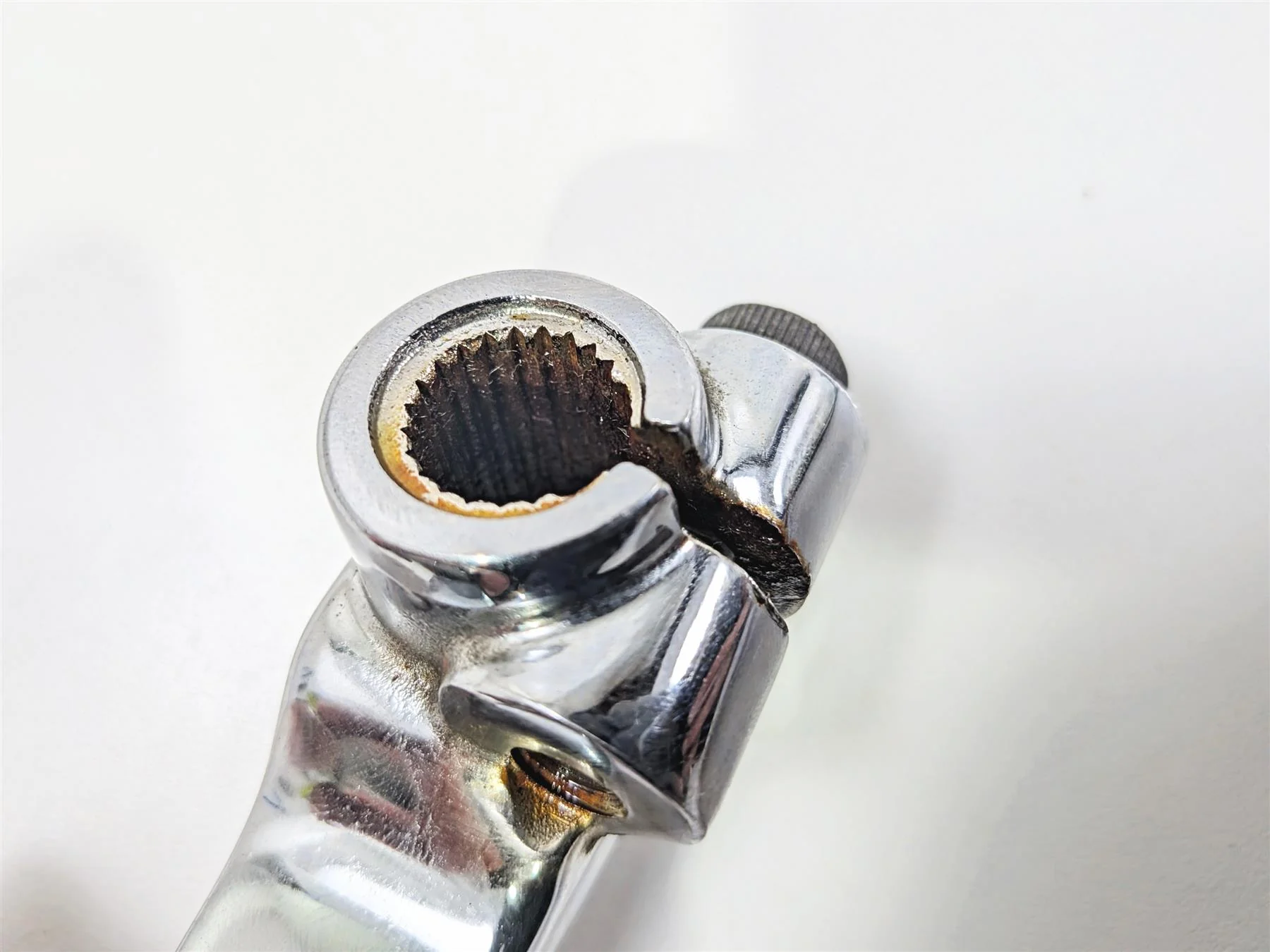 2006 Harley Sportster XL1200 C Front Left Footpeg & Shifter Parts FW 42651-04 - Image 9