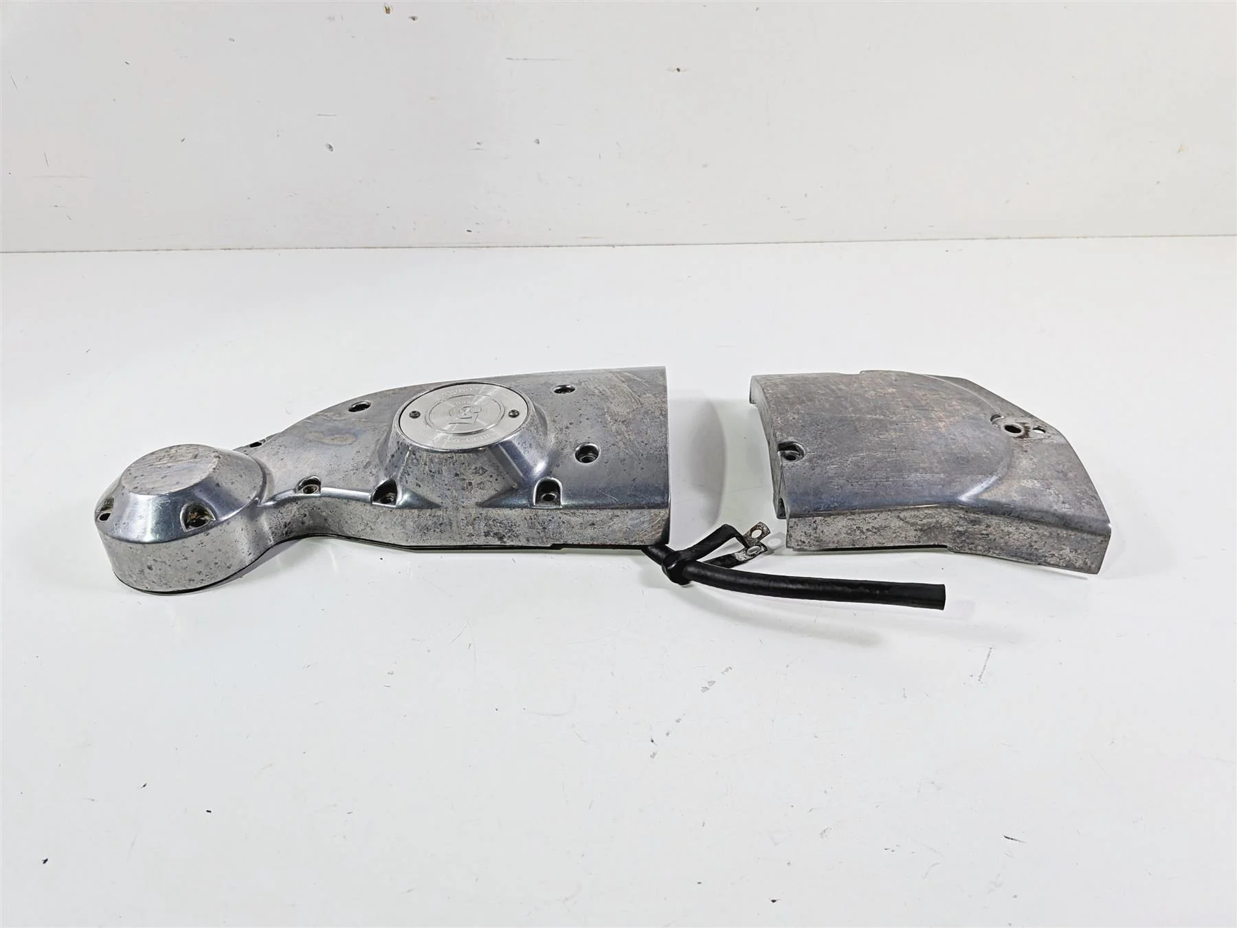 2006 Harley Sportster XL883 Low Cam Shaft Engine Side Cover Holder 25230-04 - Image 4