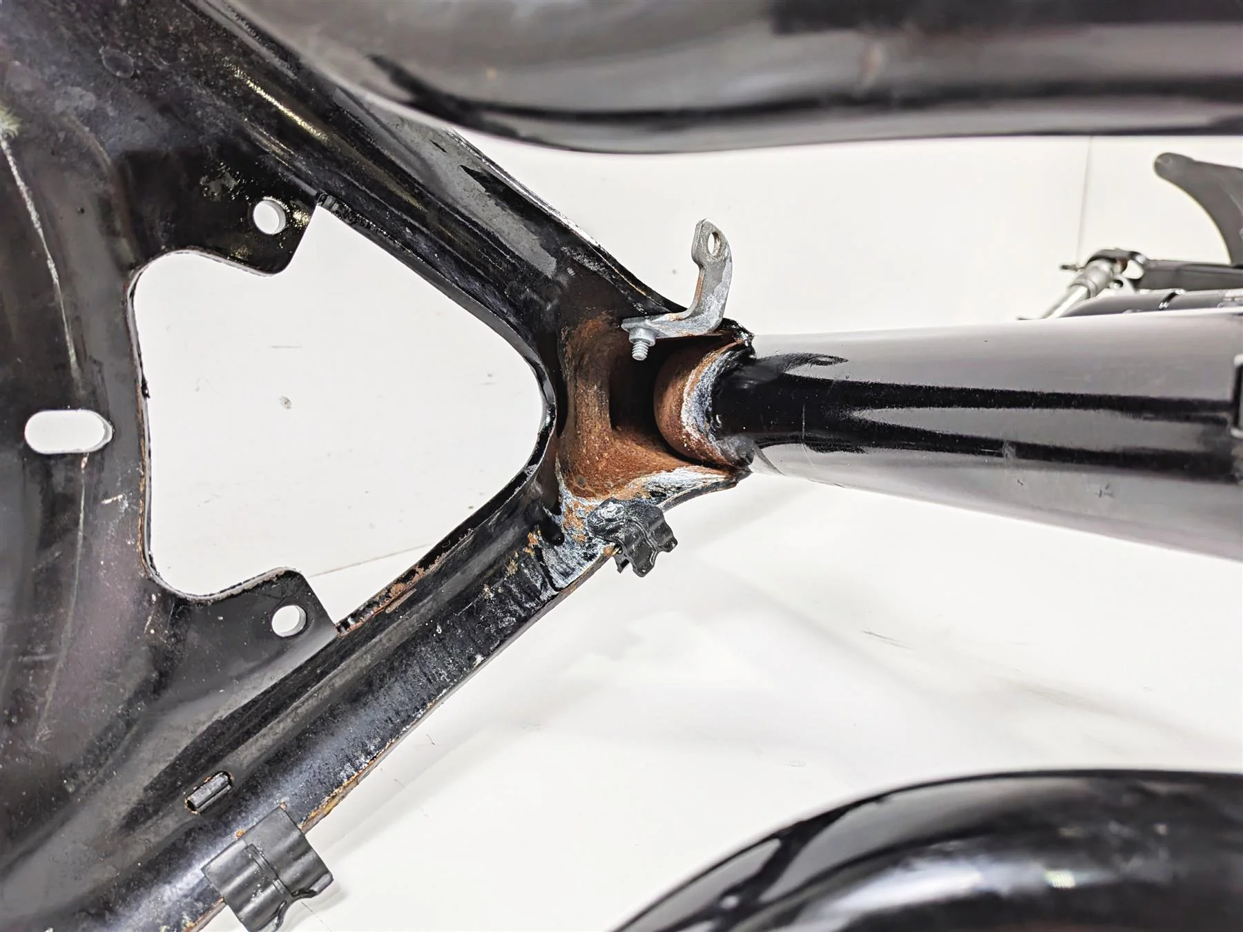 2006 Harley Sportster XL883 Low Frame Chassis & Swingarm  With Clean Florida Title 48878-04 - Image 12