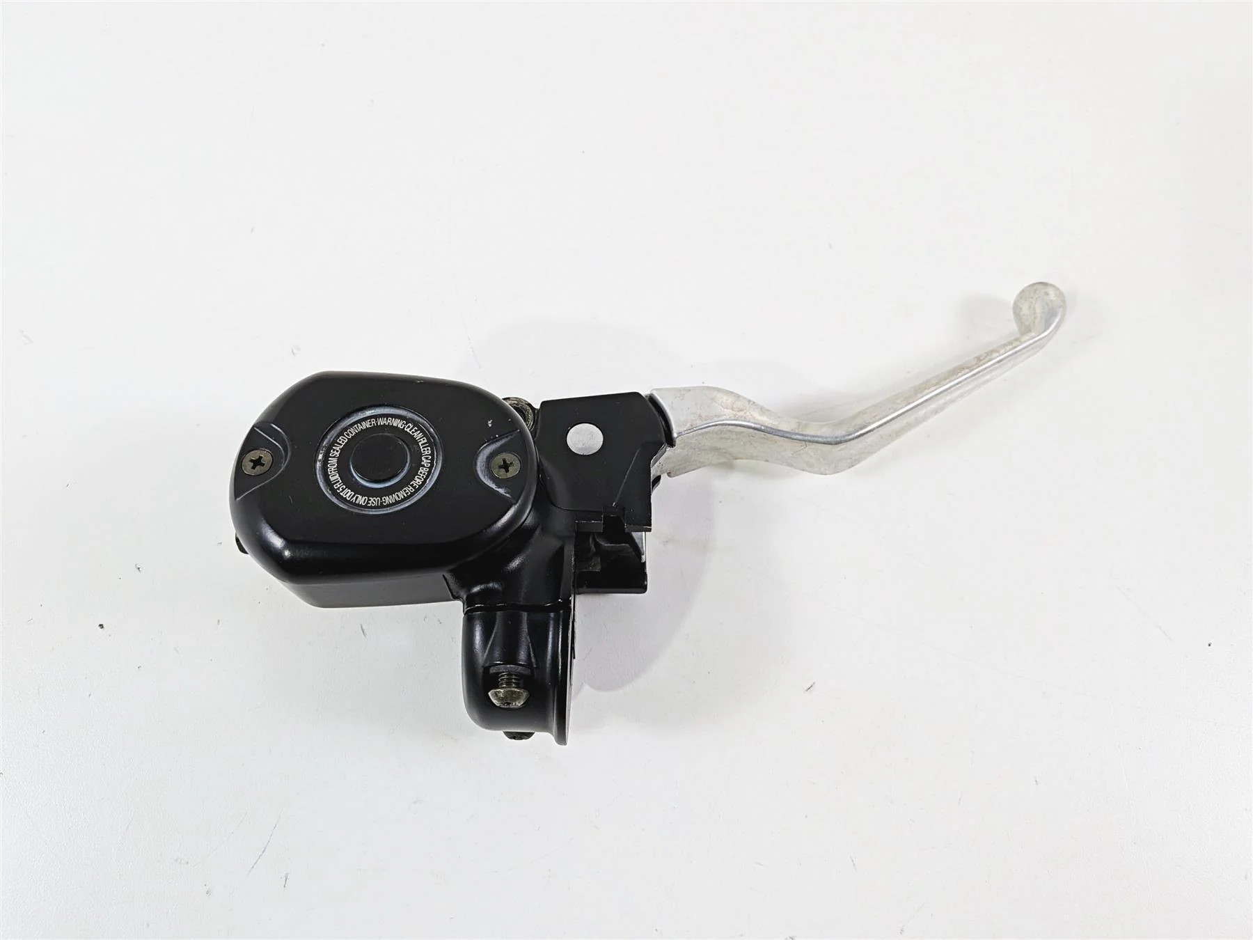 2006 Harley Sportster XL883 Low Front Brake Master Cylinder 45146-04