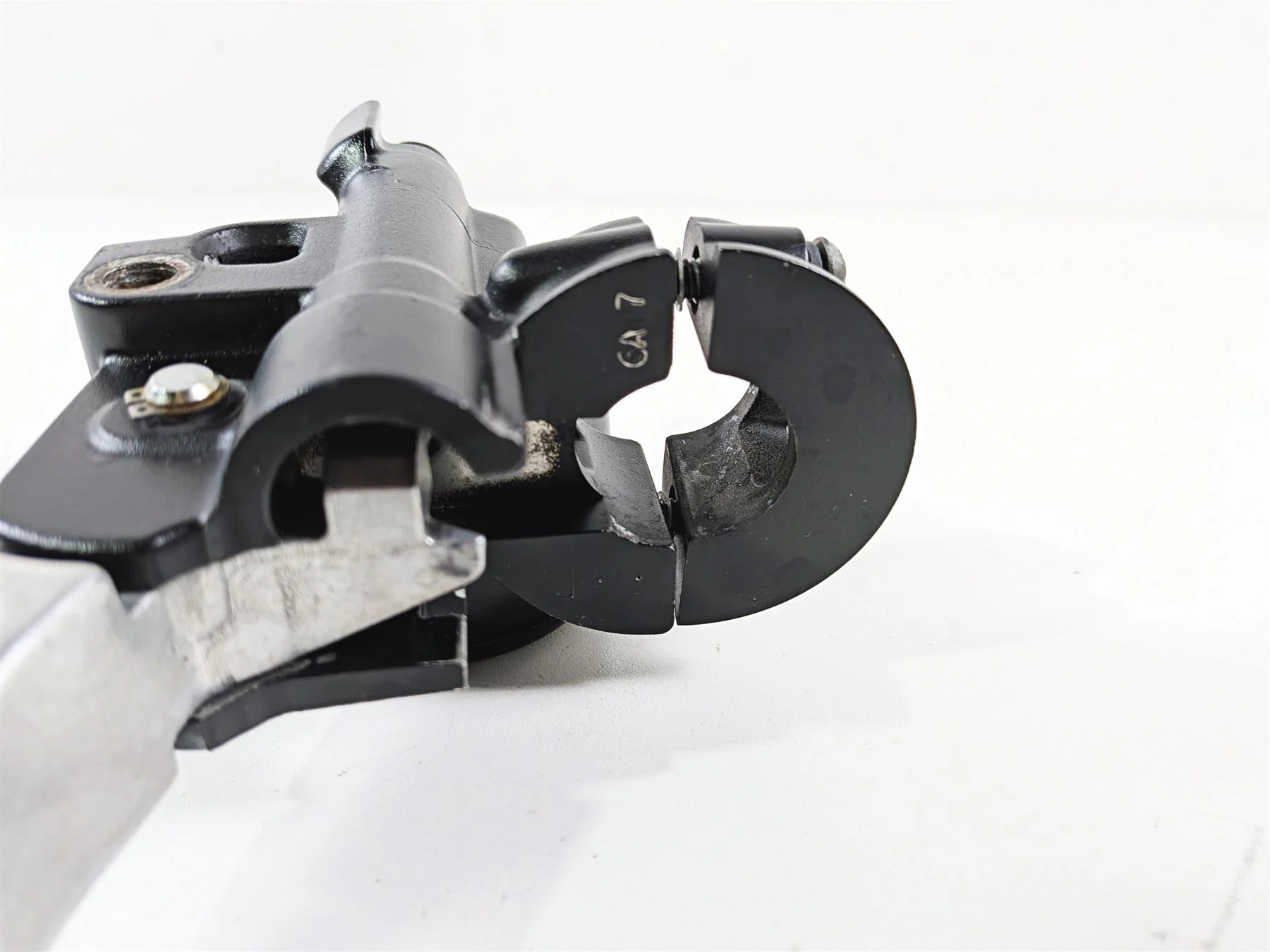 2006 Harley Sportster XL883 Low Front Brake Master Cylinder 45146-04 - Image 11