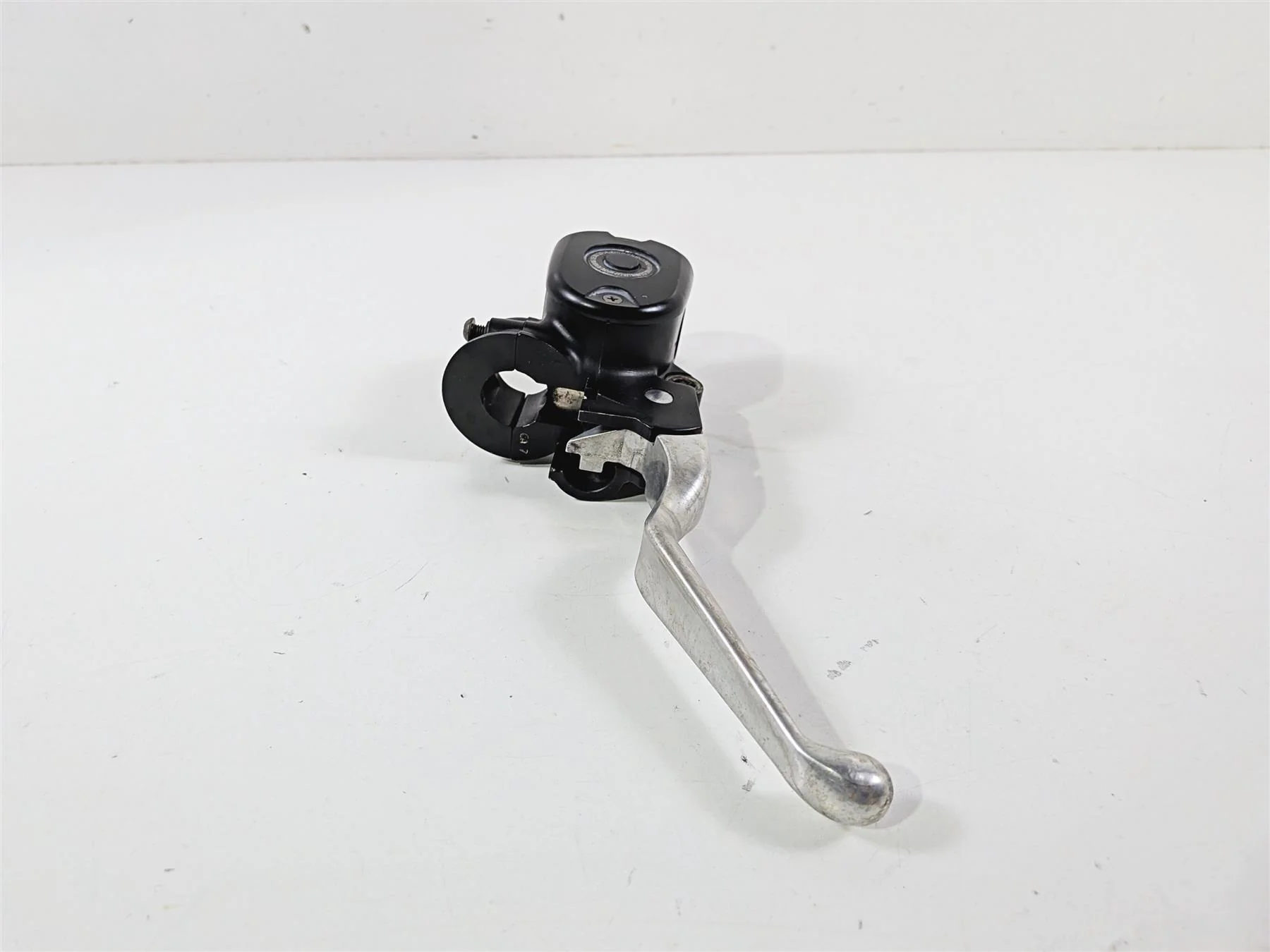 2006 Harley Sportster XL883 Low Front Brake Master Cylinder 45146-04 - Image 5