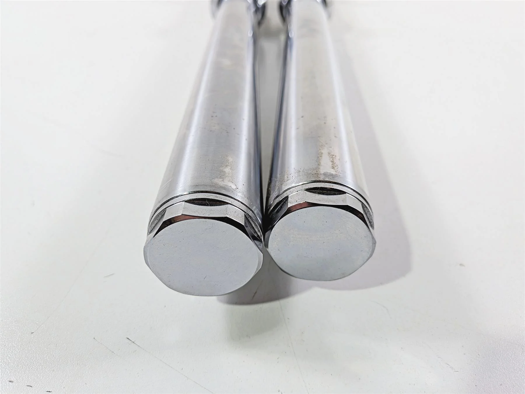 2006 Harley Sportster XL883 Low Front Fork Leg Set 39mm 46307-05 46308-05 - Image 7