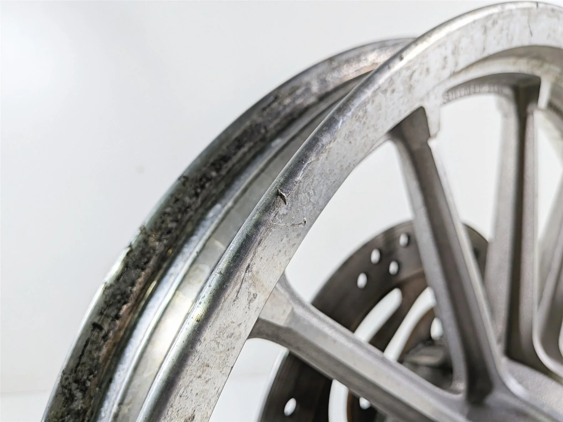 2006 Harley Sportster XL883 Low Front Wheel Rim 19x2.15 13 Spoke 43499-00A - Image 11