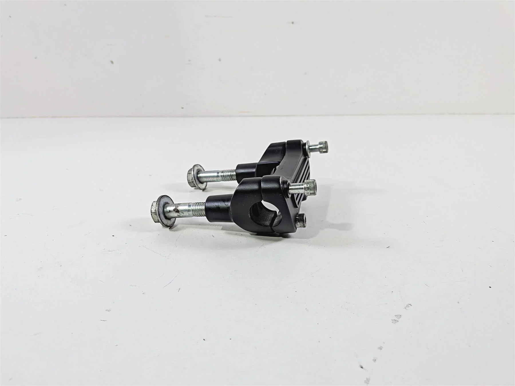 2006 Harley Sportster XL883 Low Handlebar Riser Holder Clamp Black 2" 56115-95 - Image 4